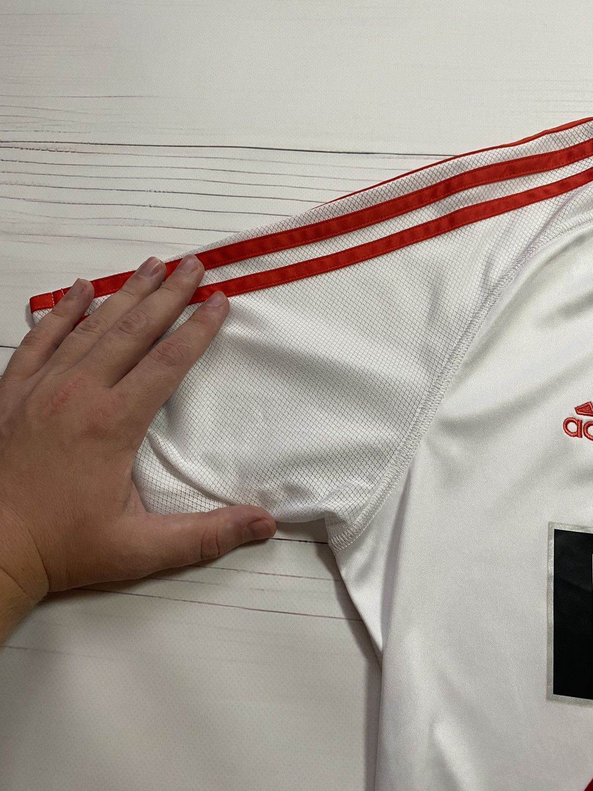 Adidas Adidas River Plate 2016/17 home soccer football y2k jersey Size US M / EU 48-50 / 2 - 15 Thumbnail