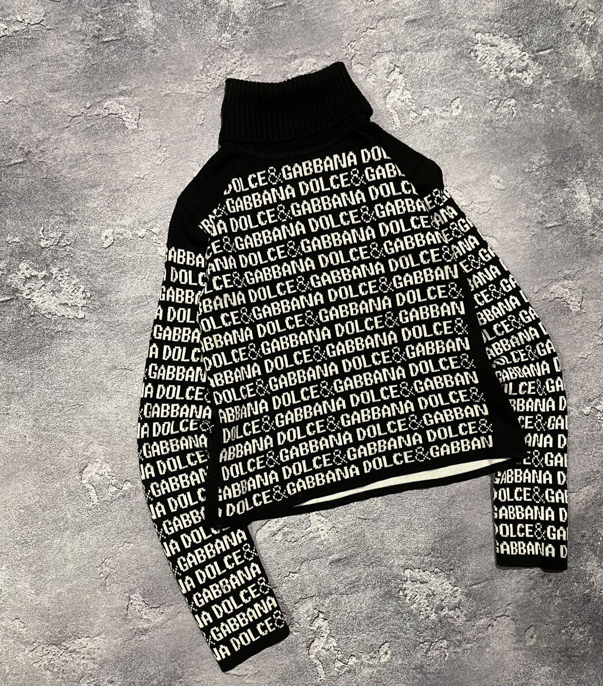 Dolce & Gabbana Vintage Dolce & Gabbana Monogram Logo Turtleneck Sweater Y2K Size M / US 6-8 / IT 42-44 - 3 Thumbnail