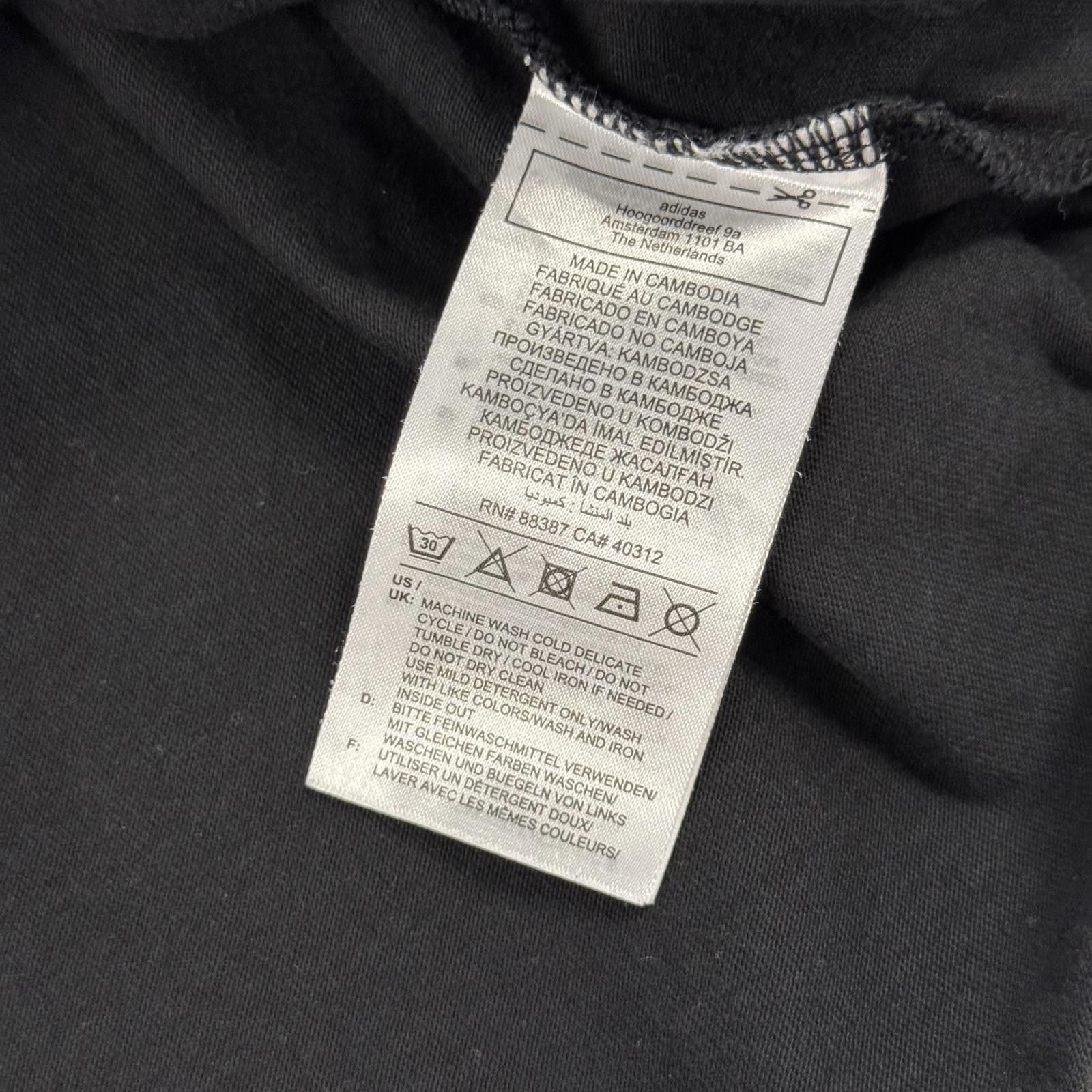 Adidas Original Adidas All Blacks T-Shirt XL w/ Black Tag Size US L / EU 52-54 / 3 - 7 Thumbnail