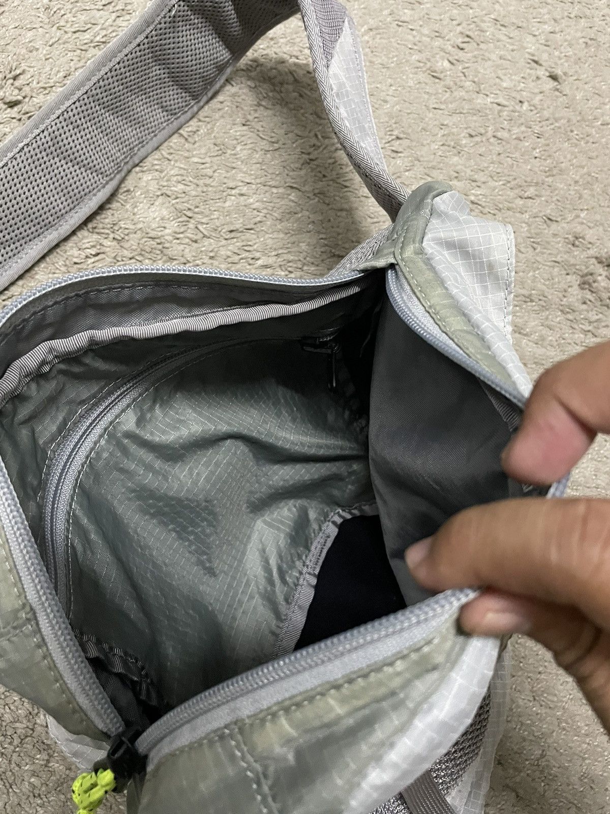 L.L. Bean Vintage L.L Bean Sling Crossbody Bag Pocketable Size ONE SIZE - 5 Thumbnail