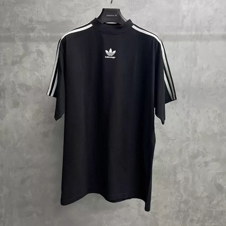Balenciaga Balenciaga New adidas black logo monogrammed crewneck short Size US M / EU 48-50 / 2 - 1 Thumbnail