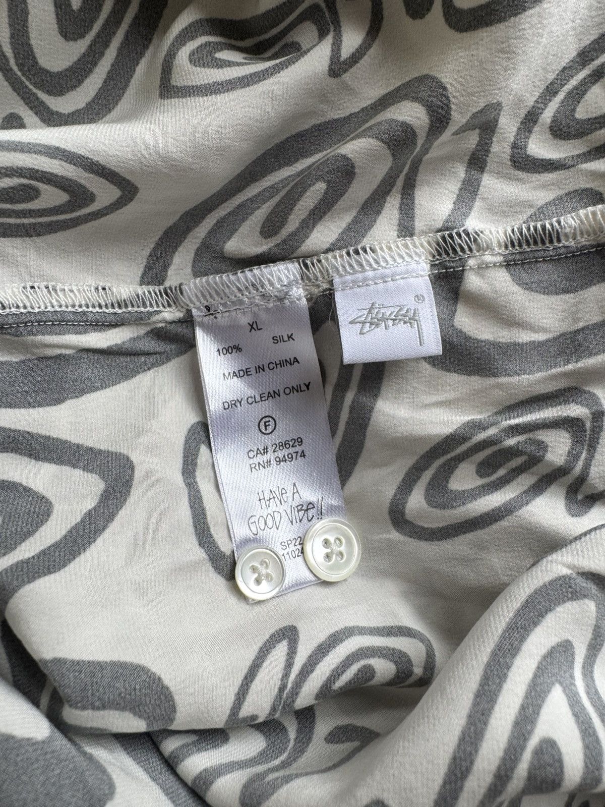 Stussy Stüssy Swirly S Silk Shirt XL 100% Silk Camp Collar Size US XL / EU 56 / 4 - 5 Thumbnail