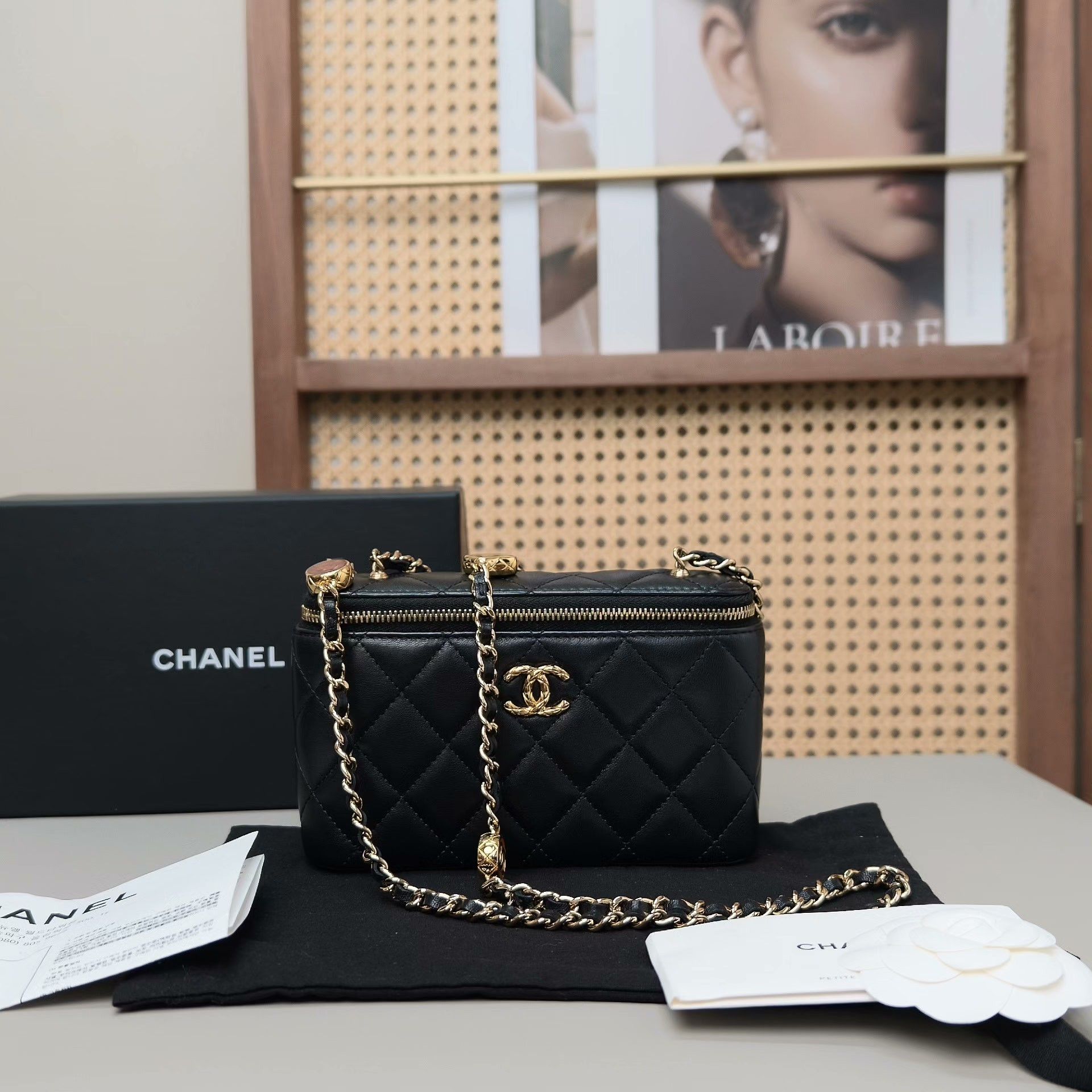 Chanel Pre-loved Bag Very good condition Size ONE SIZE - 1 Thumbnail