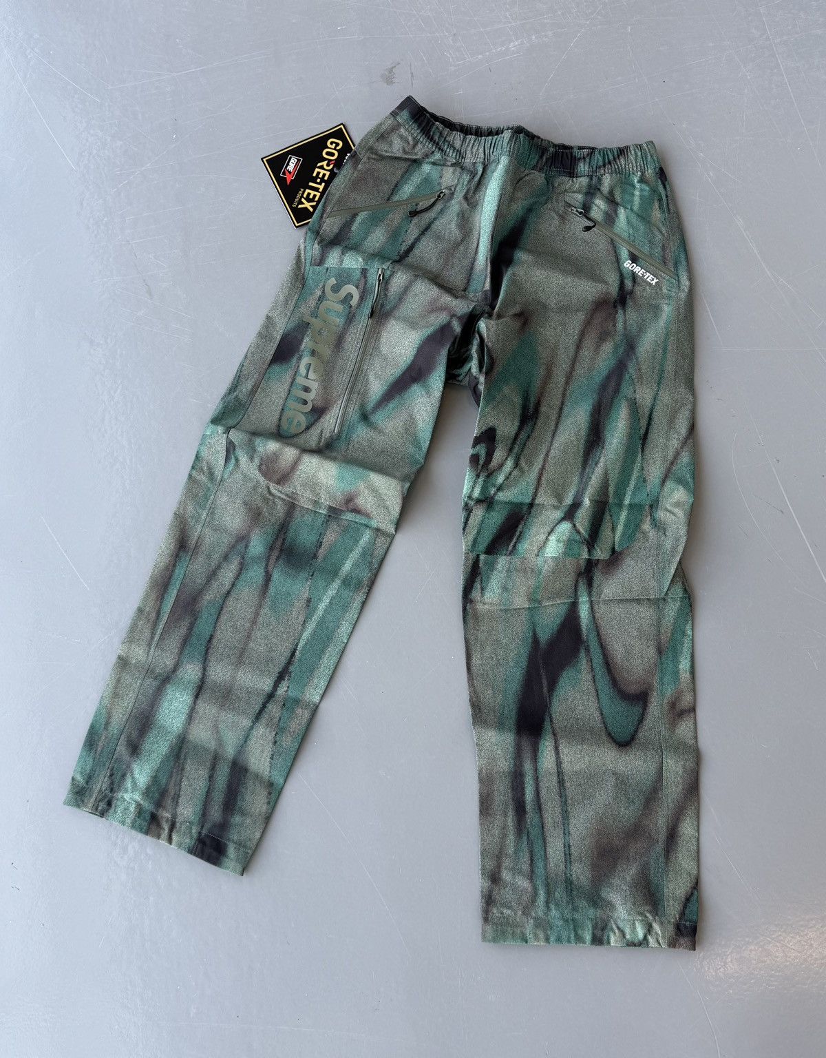 Supreme GORE-TEX x SUPREME Pants Size US 30 / EU 46 - 1 Thumbnail
