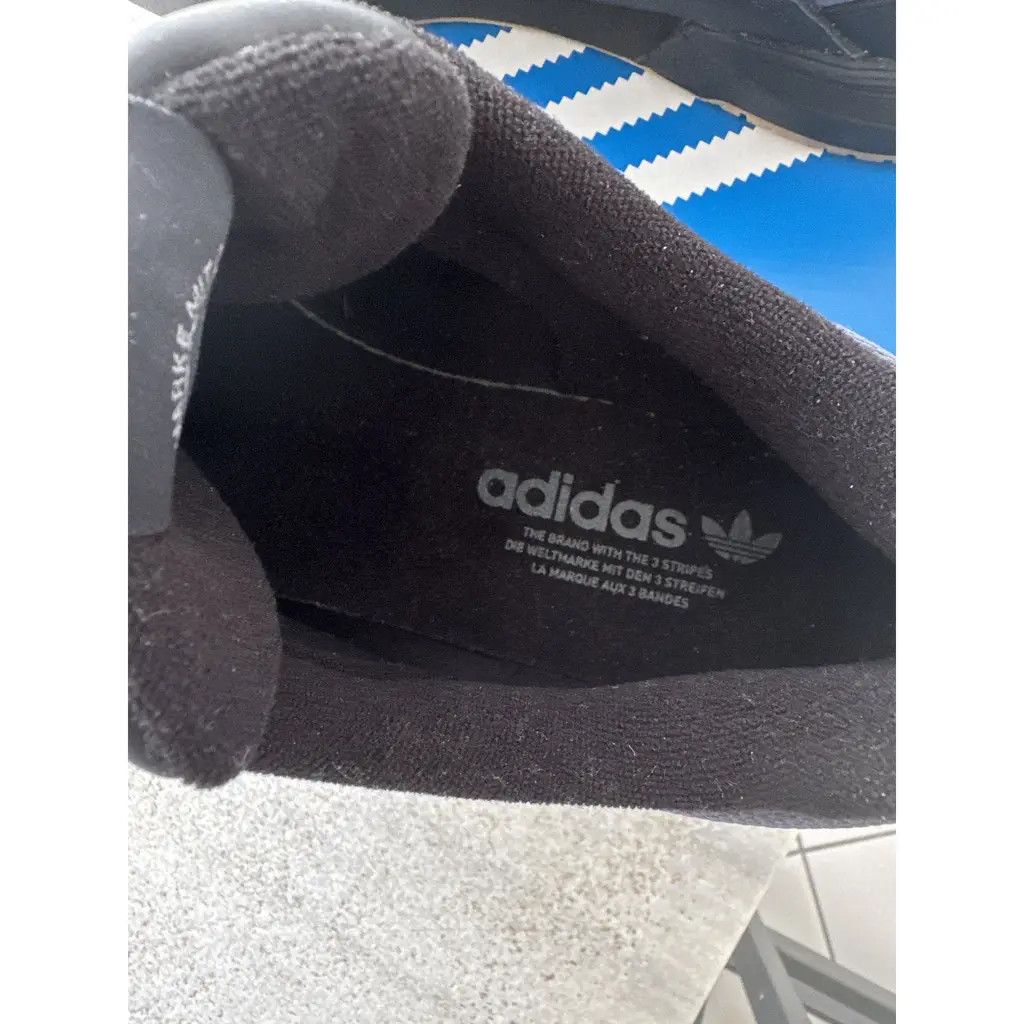 Adidas Adidas Team Court 2 Triple Black Gum Sole Sneakers US9 Size US 9 / EU 42 - 9 Thumbnail