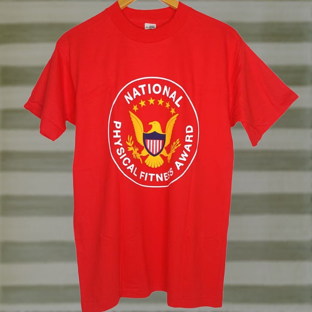 Fruit Of The Loom VINTAGE National Physical Fitness Award Shirt Large Red USA 1990s Single Stitch T-Shirt Mens Cotton Size US L / EU 52-54 / 3 - 1 Thumbnail