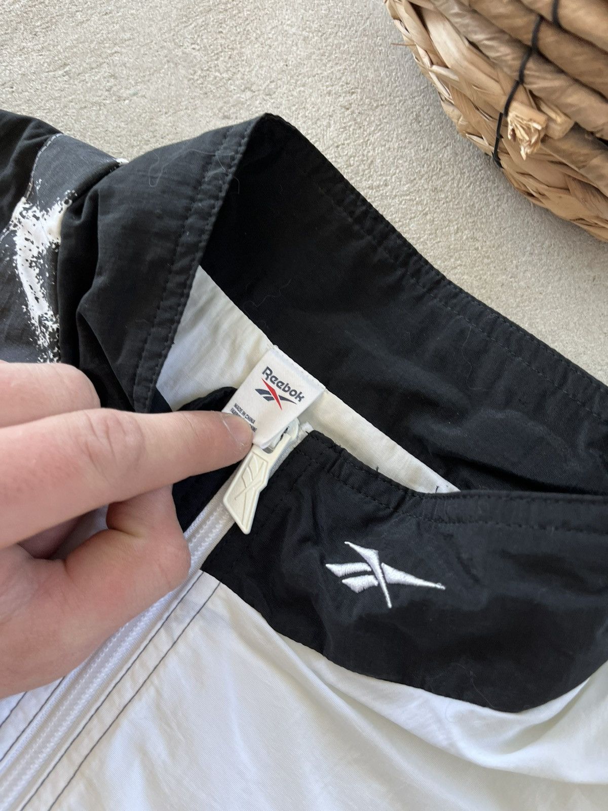Reebok Reebok Track Jacket Black White Retro logo Sportswear Y2K Size US L / EU 52-54 / 3 - 16 Thumbnail