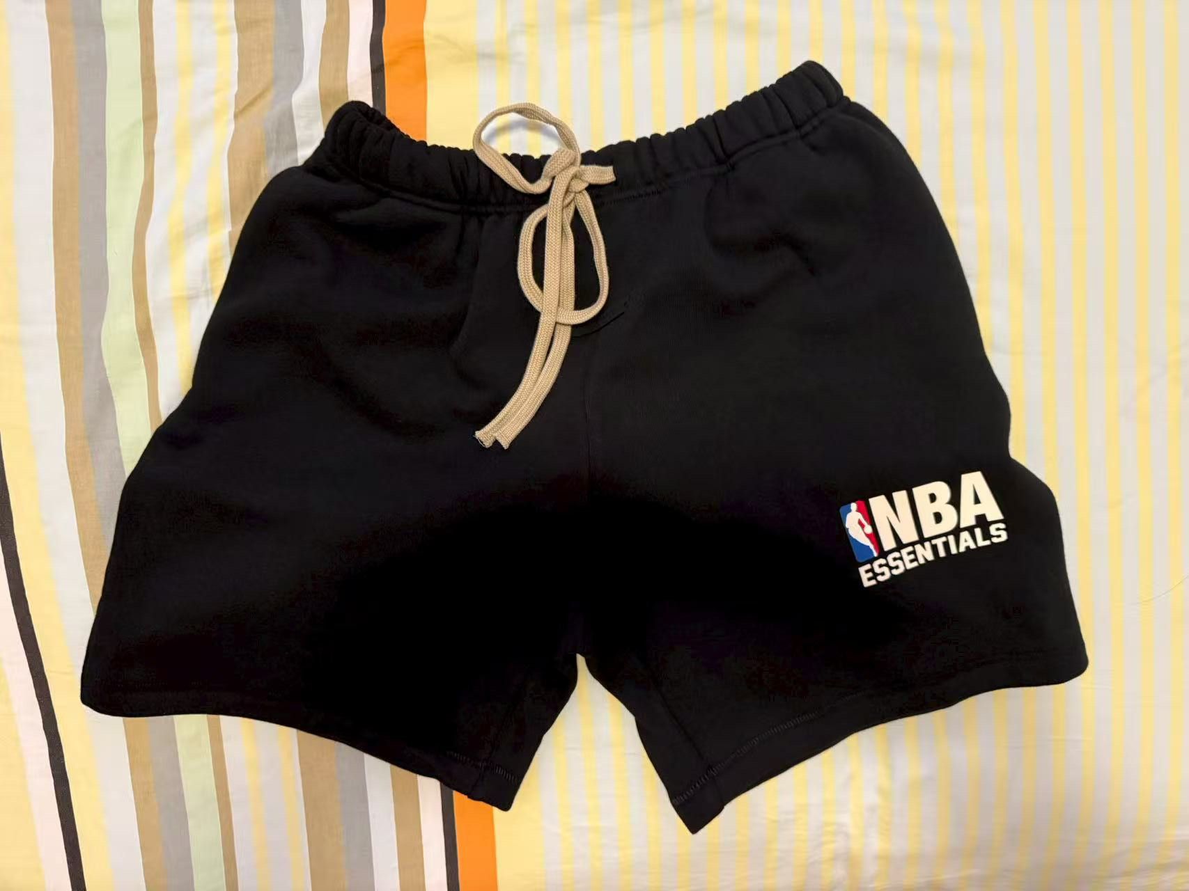Essentials × NBA Fear of God Essentials x NBA Sweatshorts 'Black' Size US 29 - 1 Thumbnail
