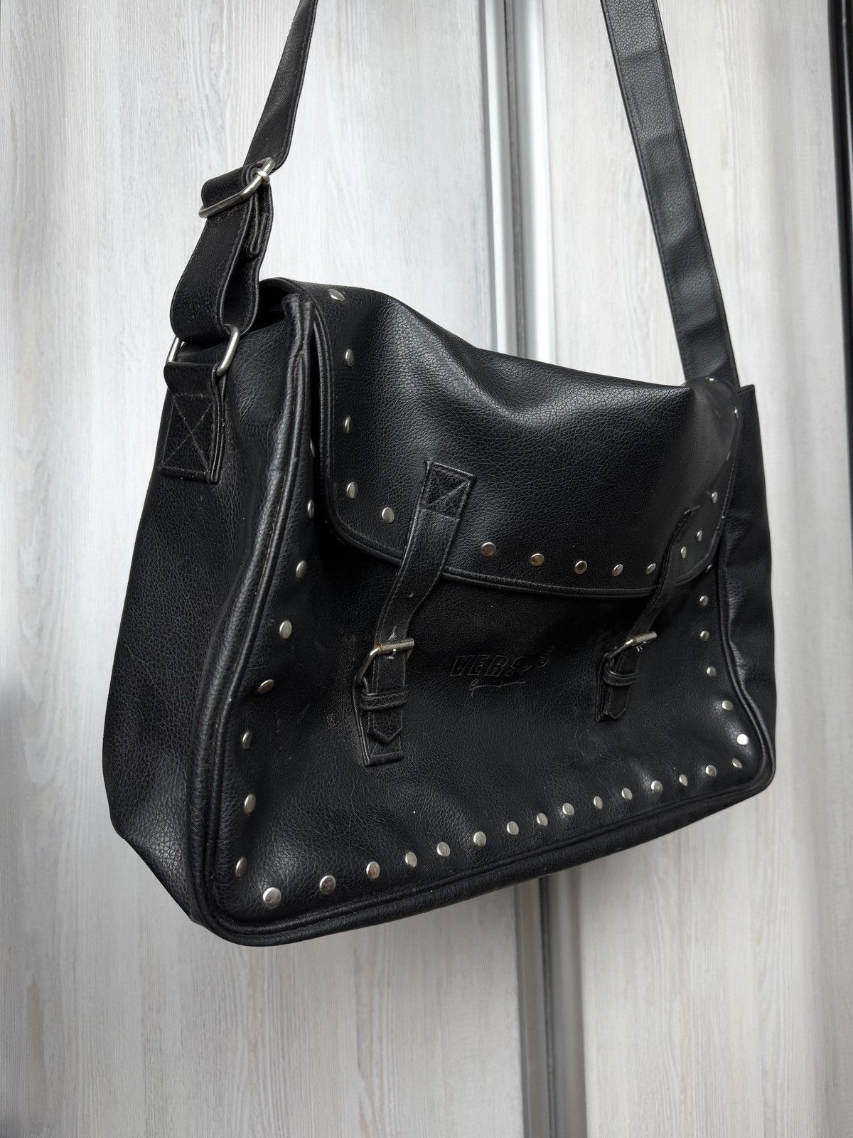 Versus Versace Versus Gianni Versace black faux leather stud shoulder bag Size ONE SIZE - 4 Thumbnail