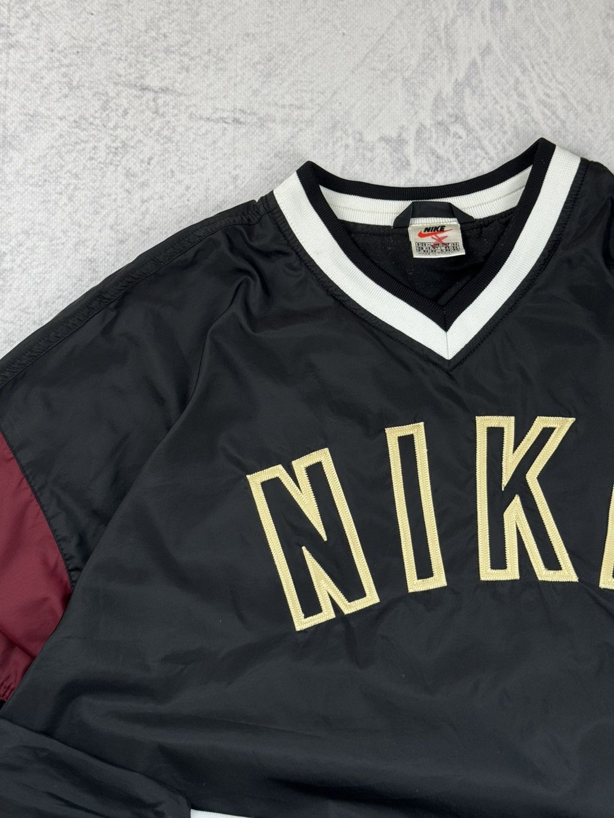 Nike × Vintage NIKE VINTAGE NYLON CENTER LOGO OVERSIZE BOXY SWEATSHIRT Size US XL / EU 56 / 4 - 4 Thumbnail
