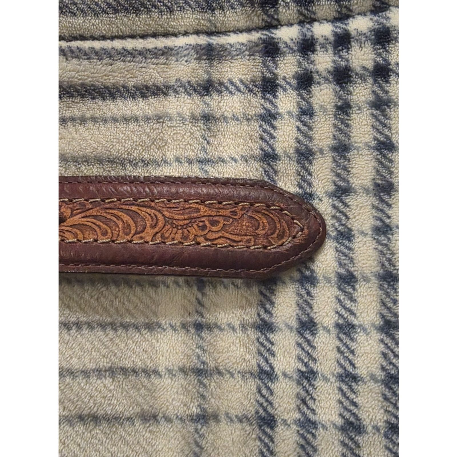 Vintage Justin Belt Western 36 Brown Leather Buckle NWT Mens Made in USA Floral Pattern Buckle Adjustable Top Grain Bison Sheridan Genuine Leather Size US M / EU 48-50 / 2 - 7 Thumbnail