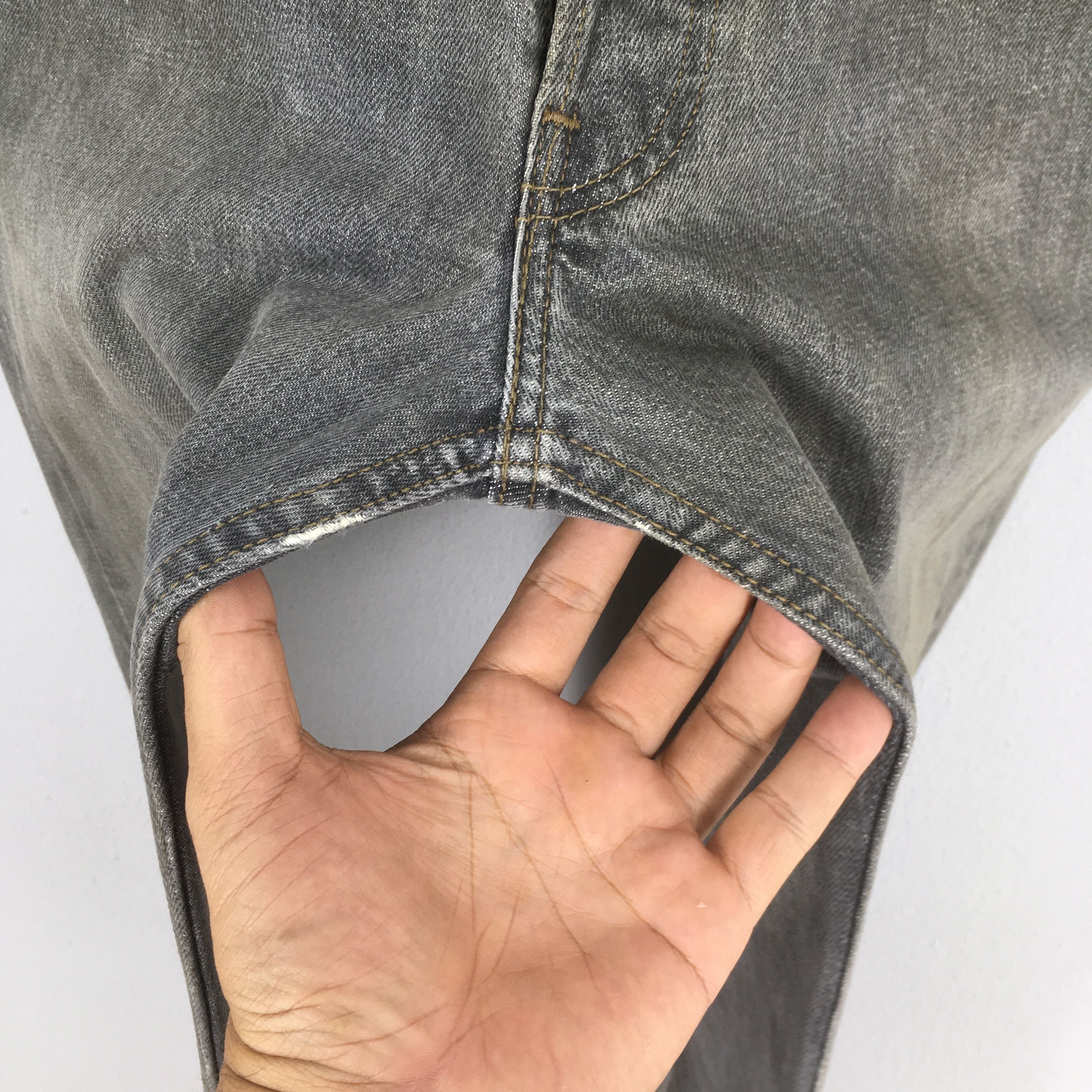Levi's Size 28x29 Vintage 90s Levi's 501 Straight Cut Jeans S743 Size US 28 / EU 44 - 5 Thumbnail