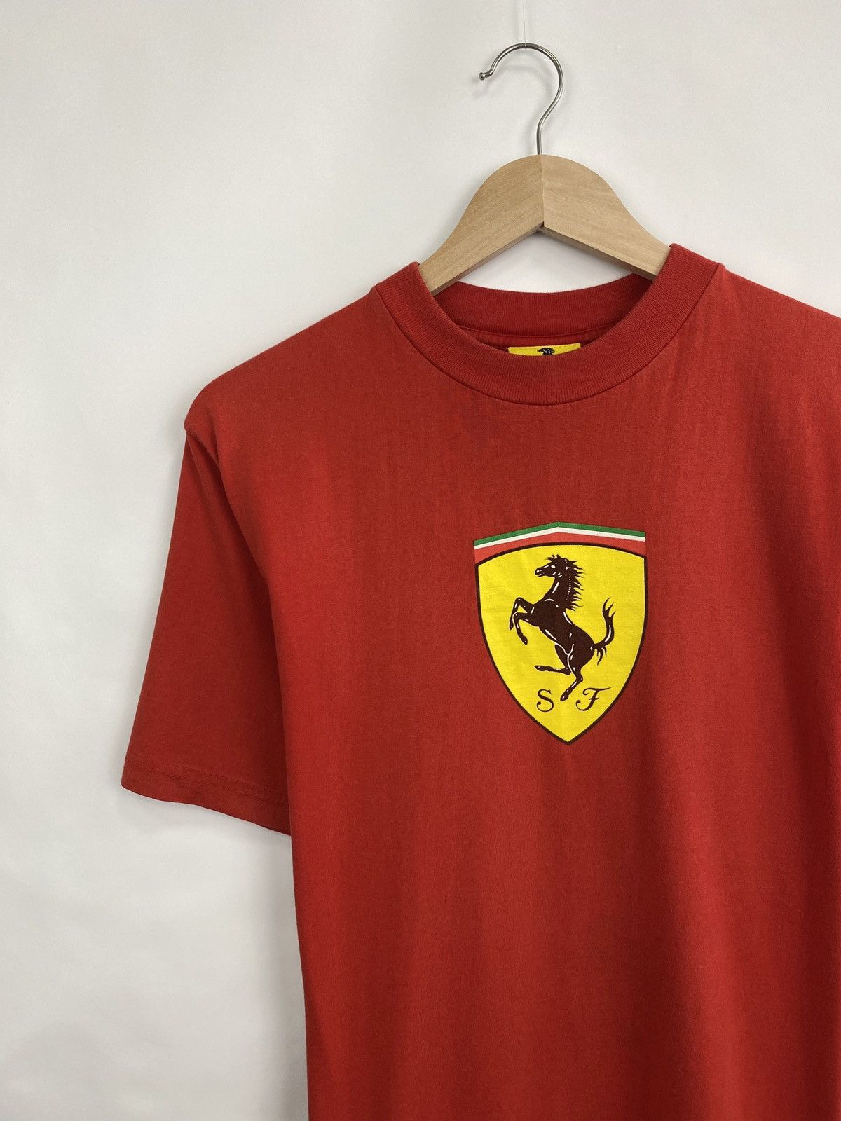 Ferrari 🇮🇹 Vintage 1996 Ferrari Racing F1 Graphic Big logo T-Shirt Size US M / EU 48-50 / 2 - 2 Thumbnail