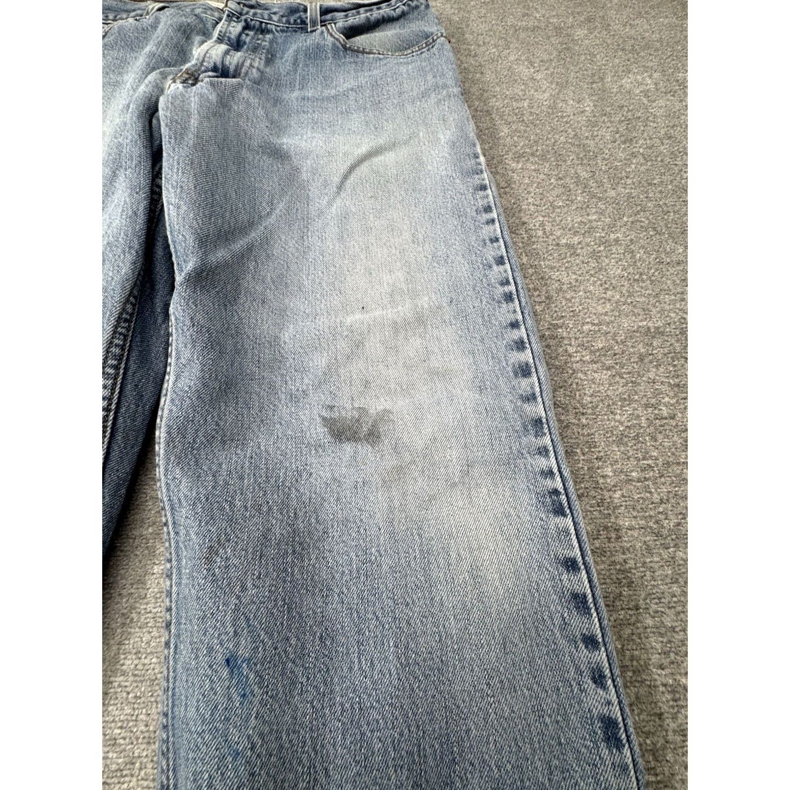 Levi's VINTAGE Levi's 505 Jeans Regular Fit 36x30 Denim Straight Light Blue Y2K Red Tab Men Jeans Size US 36 / EU 52 - 2 Thumbnail