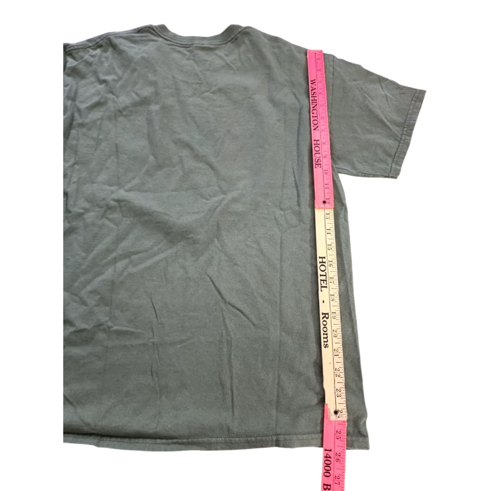 Gildan VINTAGE Gildan Men's T-Shirt Short Sleeve Crew Neck Cotton Solid Map Alaska Highway Delta Junction Retro Department Men L Green Size US L / EU 52-54 / 3 - 2 Thumbnail