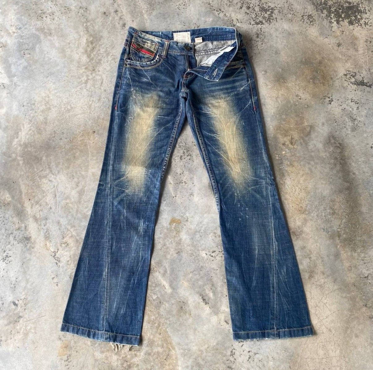 Japanese Brand VINTAGE LOLITA FLARED MUD-WASH RUSTY CLAWMARKS TWISTED SEAM Size US 29 - 8 Thumbnail
