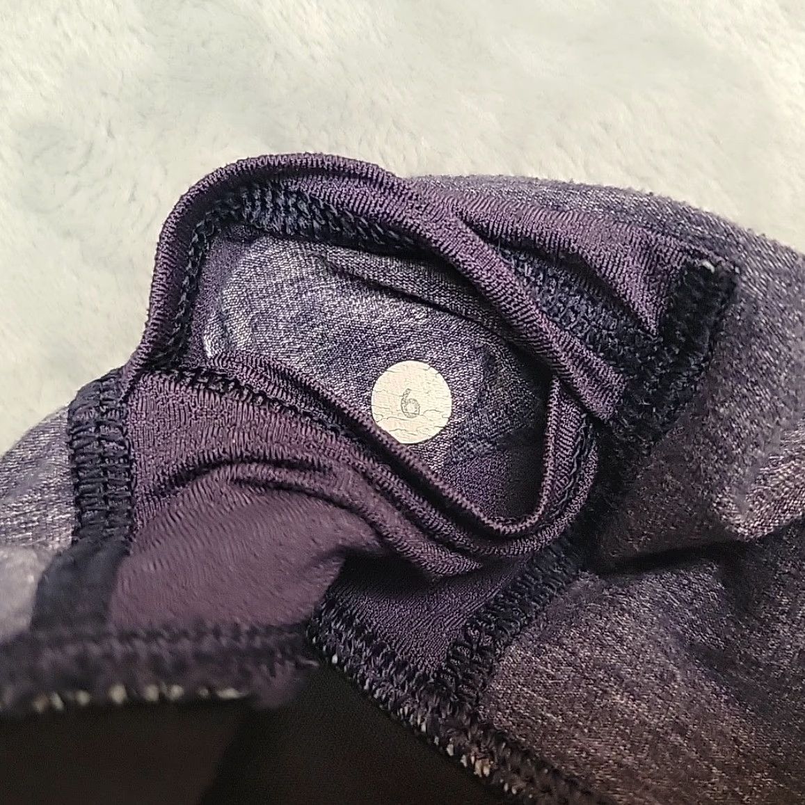 Lululemon VINTAGE Lululemon Pants Womens 6 Black Legging Yoga Athleisure Performance Stretch Size 28" / US 6 / IT 42 - 3 Thumbnail