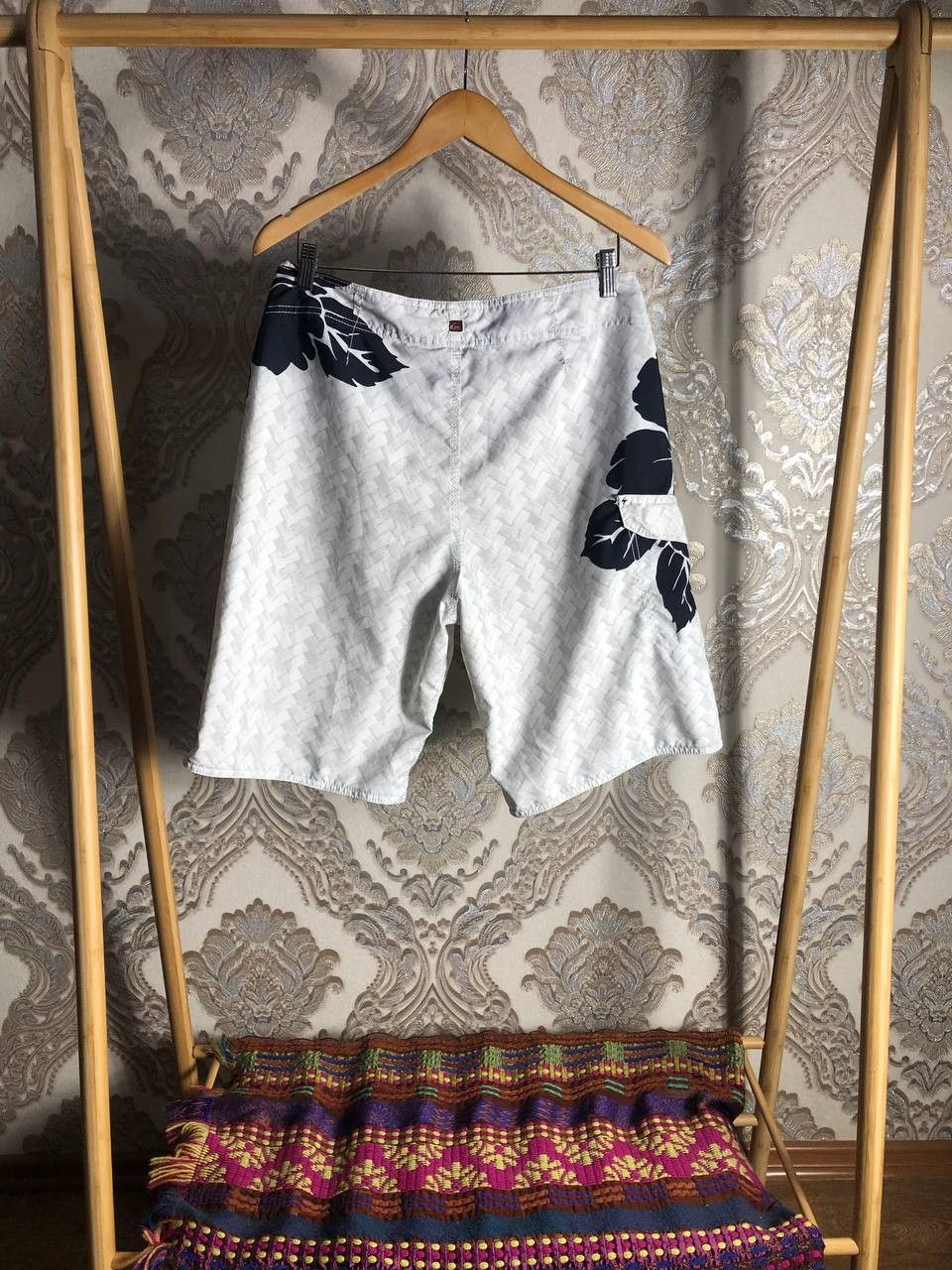 Quiksilver VINTAGE QUIKSILVER FLOWER DESIGNER SURF SHORTS Y2K 90s Size US 32 / EU 48 - 8 Thumbnail