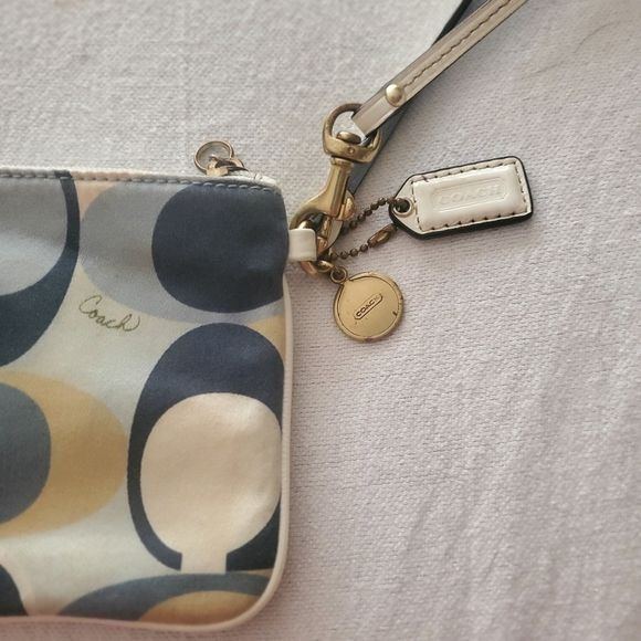 Coach Coach Rare Multi Wristlet Size ONE SIZE - 2 Thumbnail