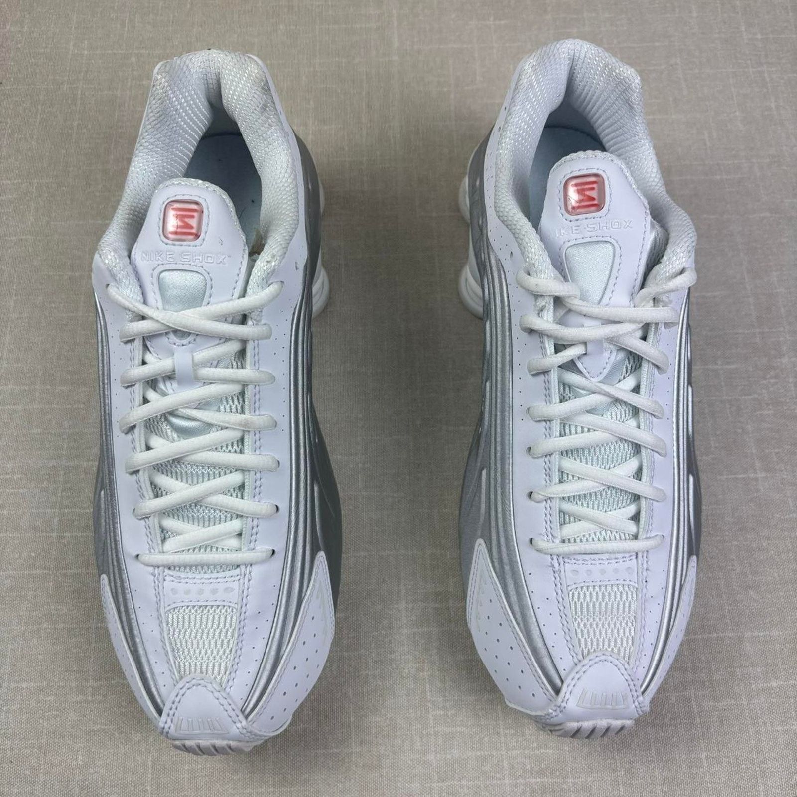 Nike 🪙 2019 Nike Shox R4 “White Metallic Silver” 9.5W Size US 9.5 / IT 39.5 - 3 Thumbnail