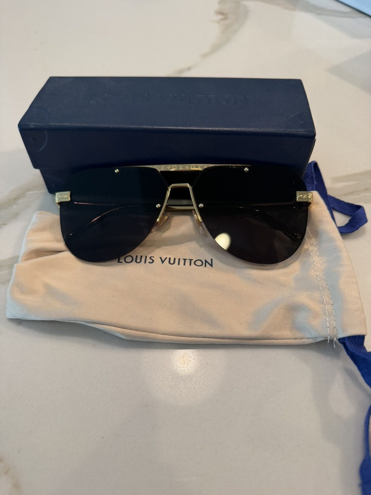 Louis Vuitton Louis vuitton ash sunglasss Size ONE SIZE - 1 Thumbnail