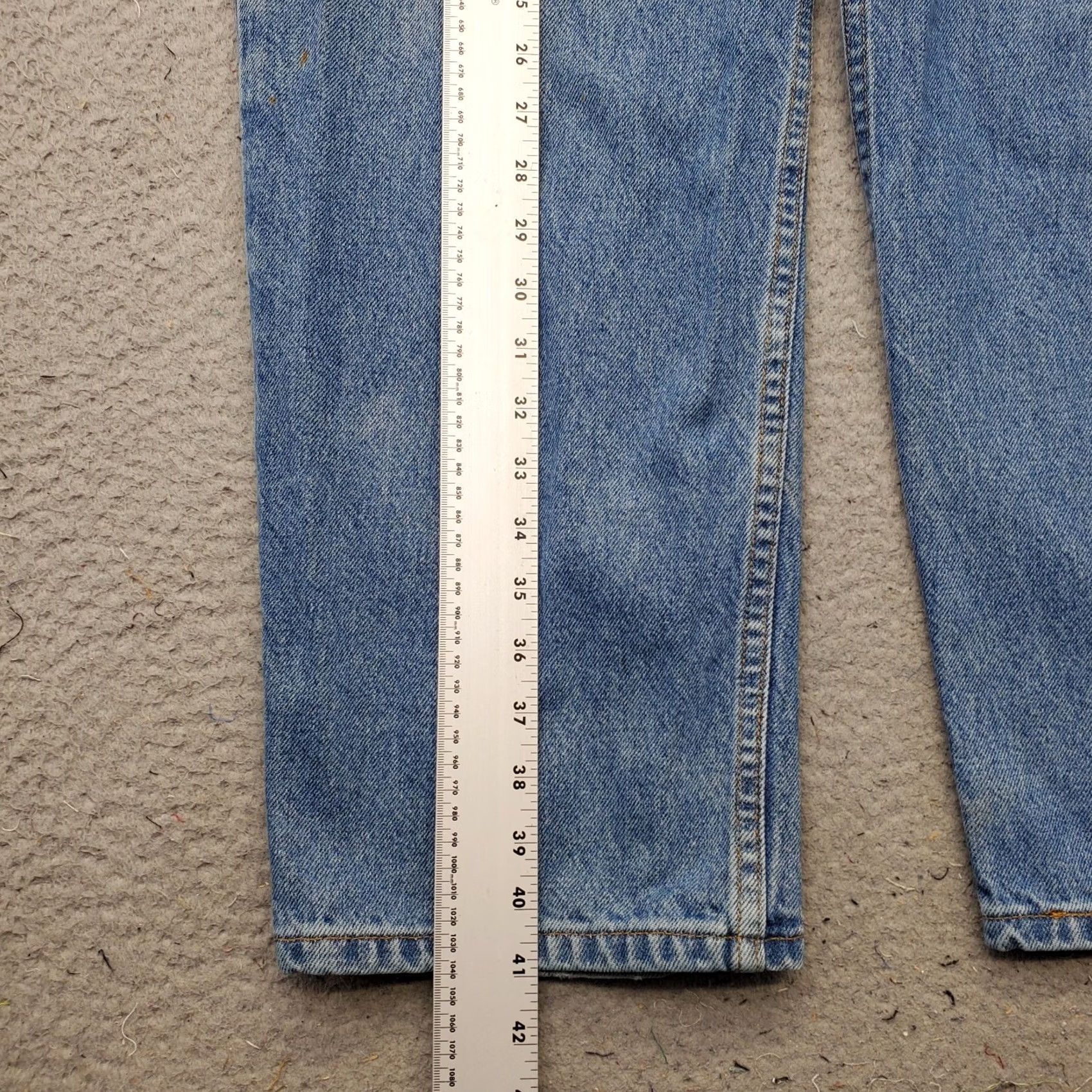 Levi's Levi’s 550 Jeans Mens 40x30 Blue Denim Medium Wash Relaxed Fit Straight Leg Jeans Mens blue denim medium wash relaxed fit straight leg 40 Mens Size 40 Size US 40 / EU 56 - 3 Thumbnail