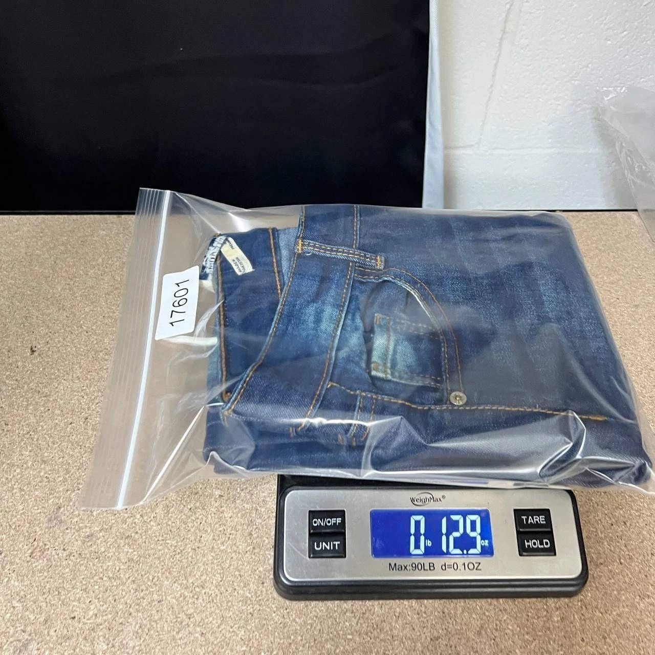 Zara Zara Jeans Women 28x26 Skinny Mid Rise Faded Denim Pants Size 28" / US 6 / IT 42 - 9 Thumbnail