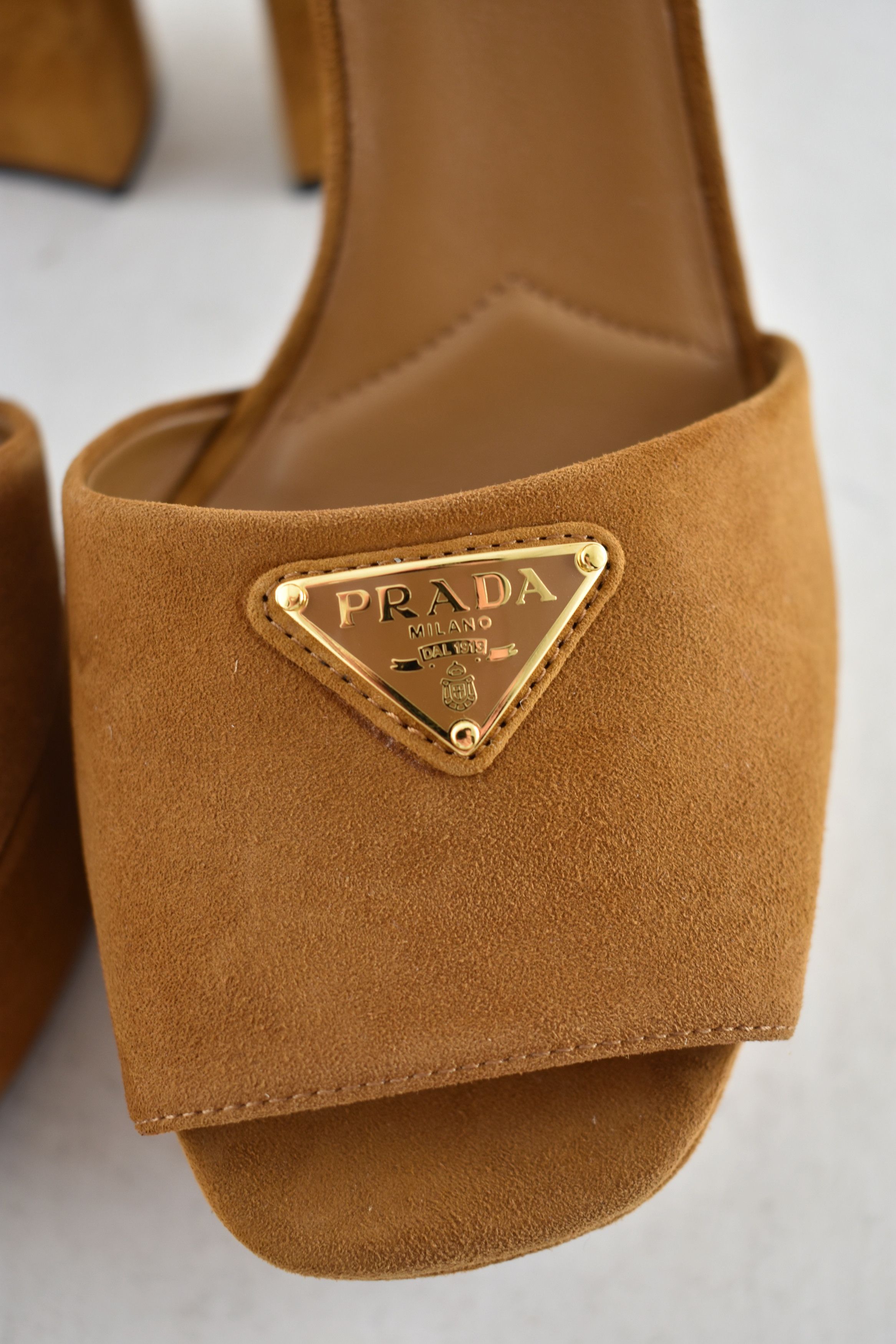 Prada Prada 115 Cognac Suede Platform Sandal Block Heel Pump 38.5 Size US 8.5 / IT 38.5 - 14 Thumbnail
