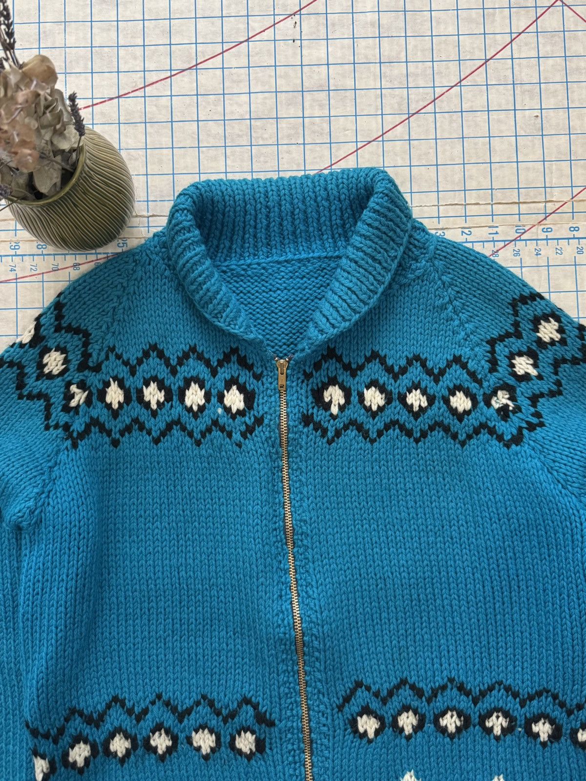 Vintage Vintage 60’s Patterned Cowichan Sweater Talon Zip Fits Med Size US M / EU 48-50 / 2 - 4 Thumbnail