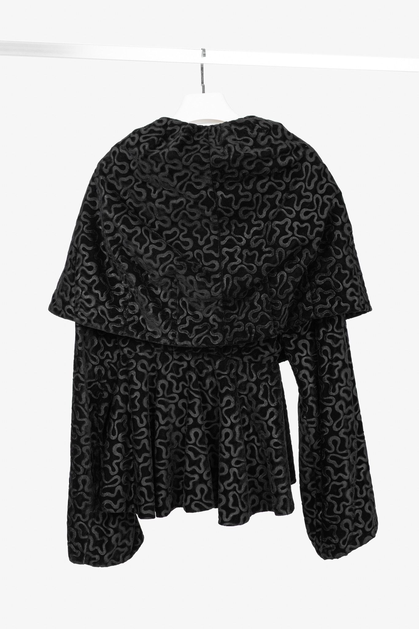 Norma Kamali Norma Kamali Vintage 80's Velvet Squiggle Hooded Jacket Size L / US 10 / IT 46 - 2 Thumbnail