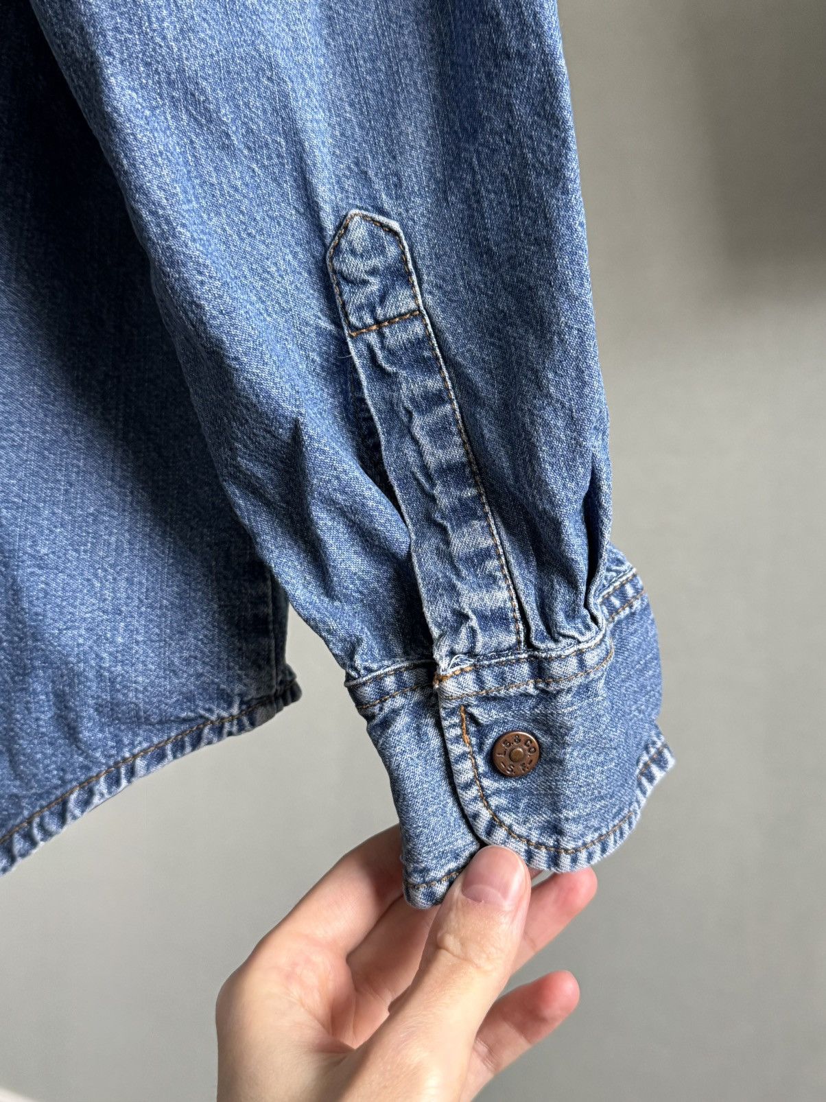Levi's Vintage Levis denim shirt Size US L / EU 52-54 / 3 - 9 Thumbnail