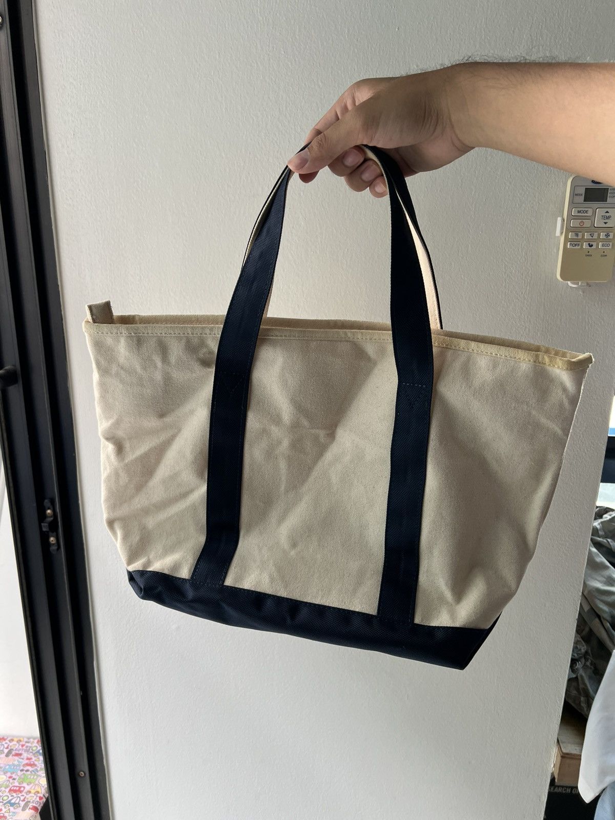 Mercedes-Benz Mercedes-Benz Hand Bags Size ONE SIZE - 3 Thumbnail