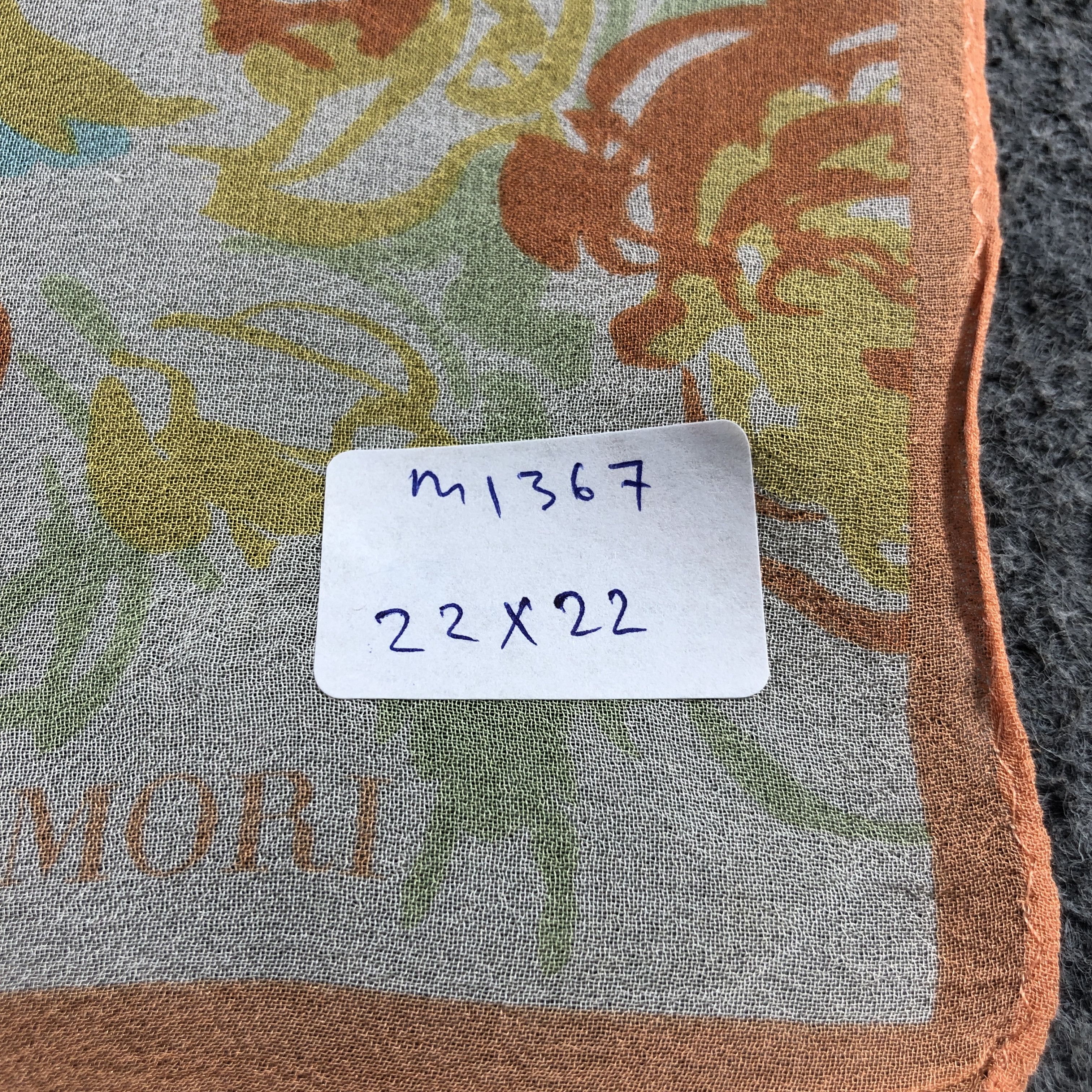Hanae Mori Hanae Mori Floral Silk Scarf M1367 Size ONE SIZE - 8 Thumbnail