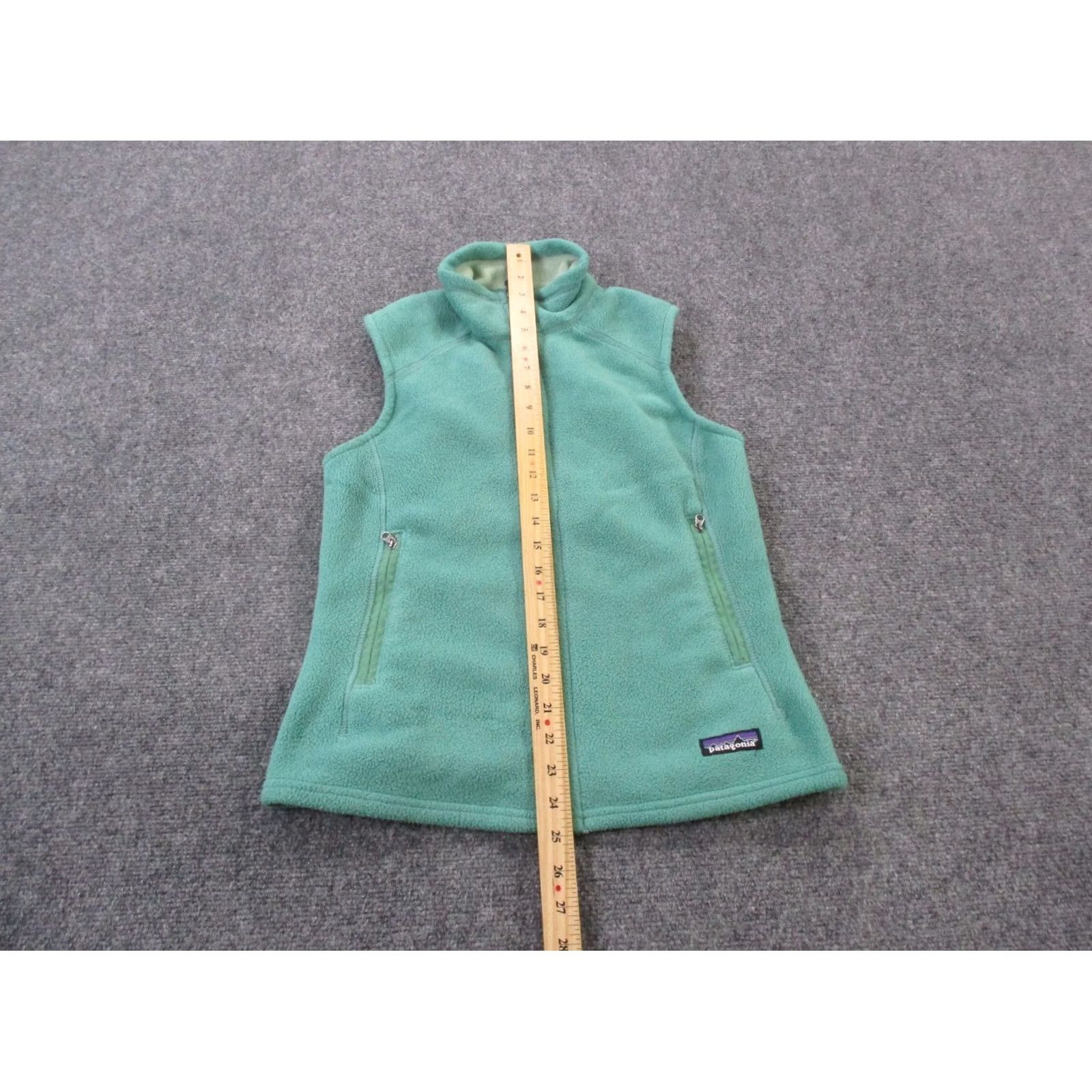 Patagonia Patagonia Vest Women's XS Fleece Synchilla Outdoor Hiking Camping Green Logo Pockets Zip Mid-Length Sleeveless Size XS / US 0-2 / IT 36-38 - 3 Thumbnail
