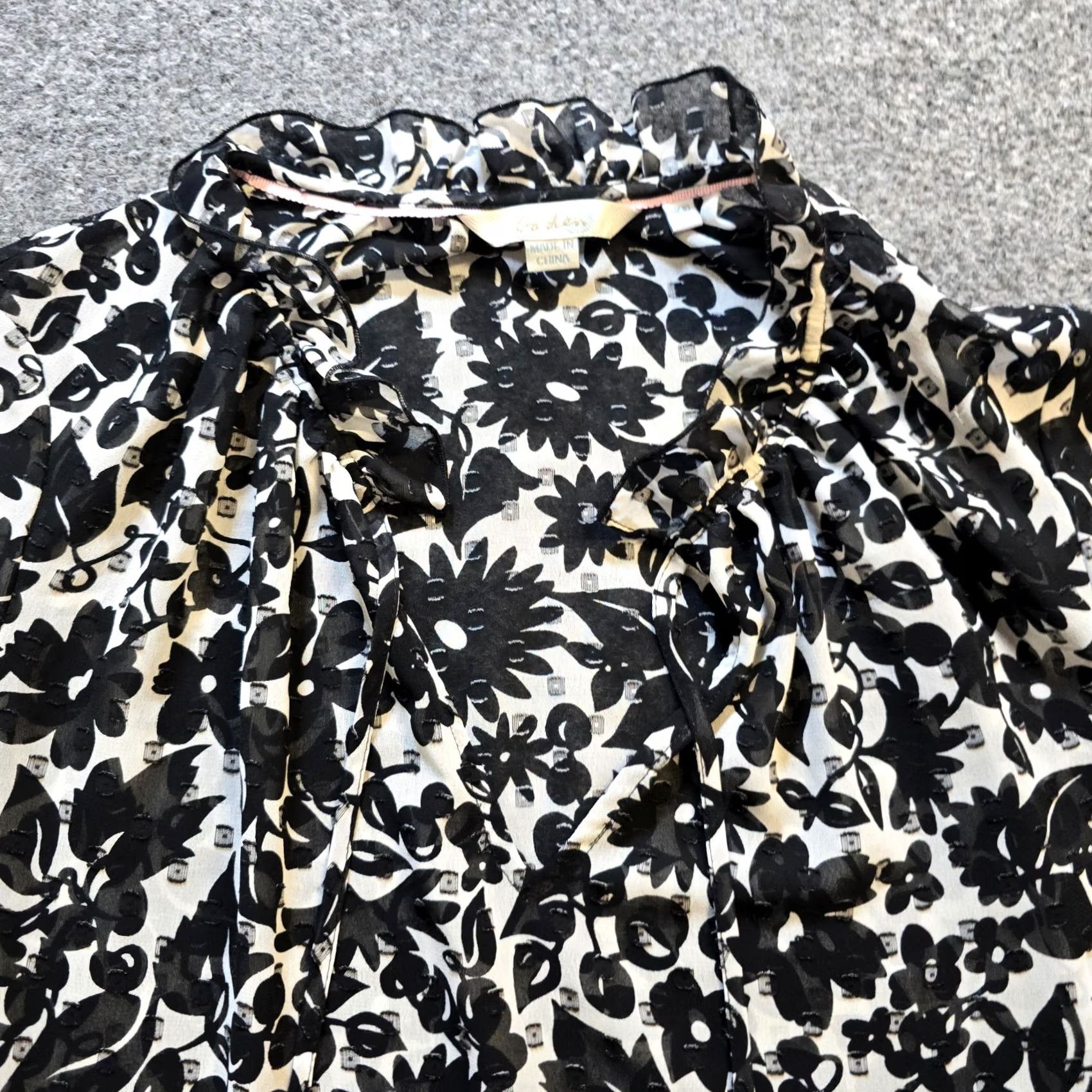 Boden Boden Top Women Size 6 Black White Floral Sheer Lightweight V Neck Casual Career Blouse Adults Womens Size M / US 6-8 / IT 42-44 - 2 Thumbnail