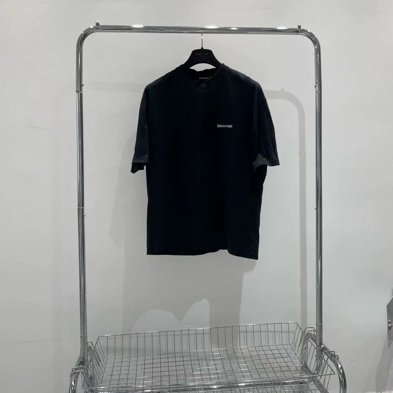 Balenciaga Balenciaga Reverse B embroidered short sleeves Size US S / EU 44-46 / 1 - 1 Thumbnail