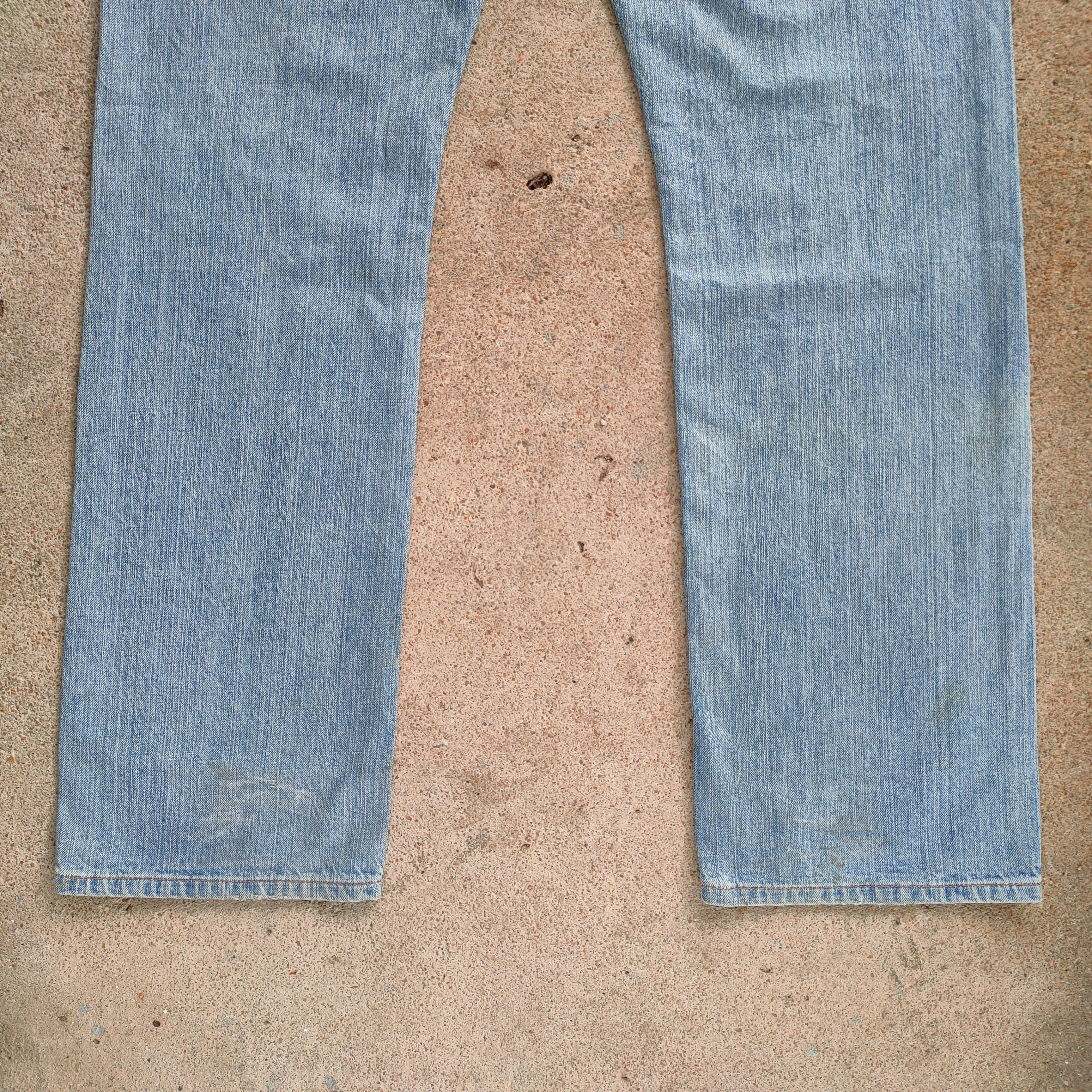 Burberry VINTAGE BURBERRY BLACK LABEL FADED RIPPED JEANS DENIM PANTS Size US 34 / EU 50 - 12 Thumbnail
