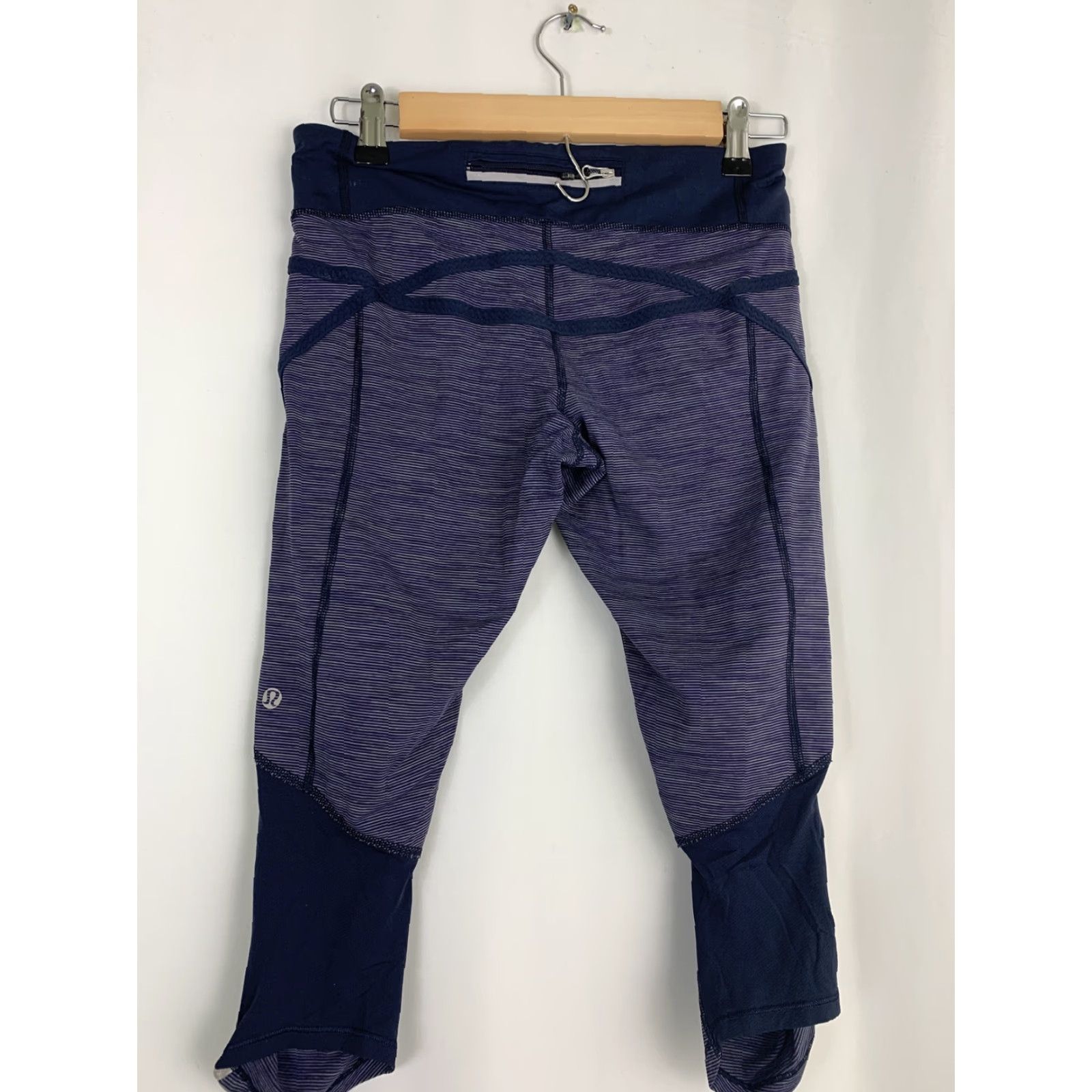 Lululemon Lululemon Leggings Purple Blue Stripe Cropped 19in Inseam Size 6 Womens Activewear Shorts? Size 28" / US 6 / IT 42 - 6 Thumbnail