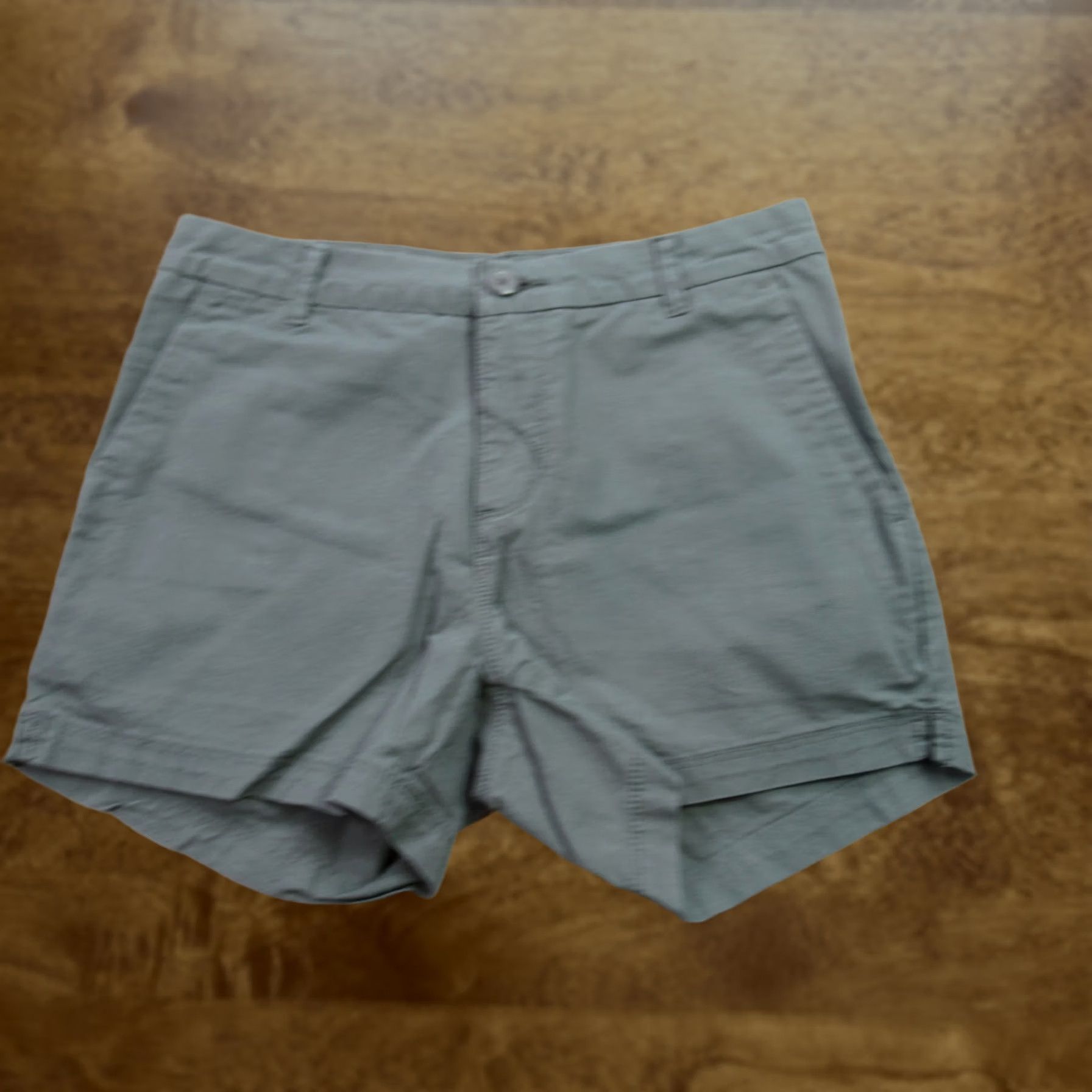 Patagonia Patagonia Shorts Womens 4 Chino Lightweight Hiking Pockets Casual Gray Size 27" / US 4 / IT 40 - 1 Thumbnail