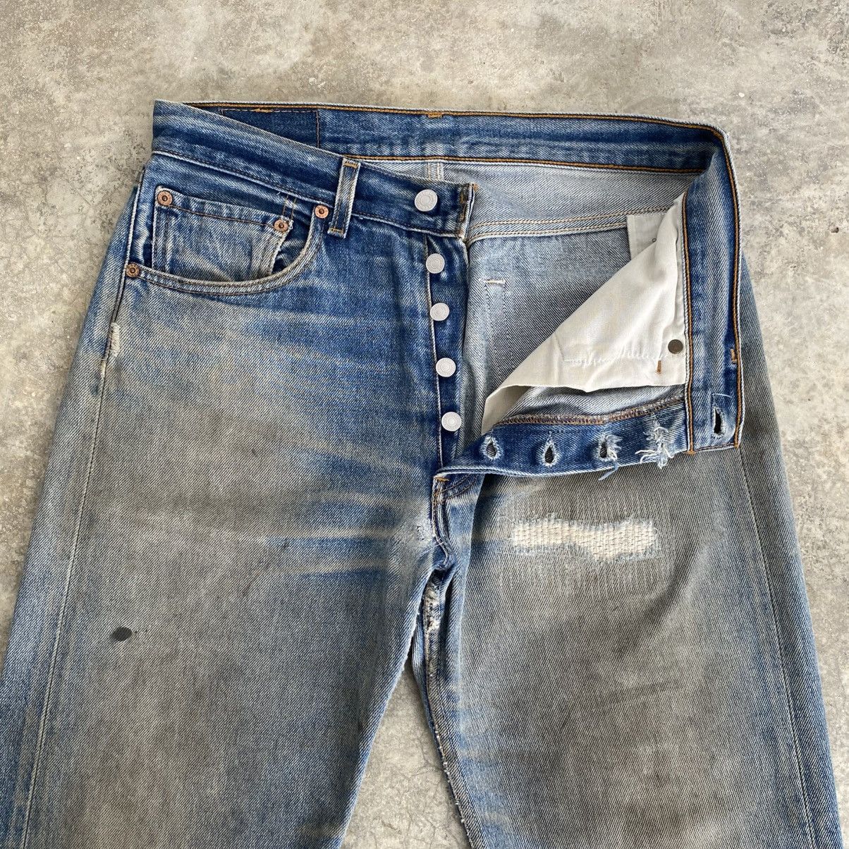 Levi's Vintage 90’s Levis 501 Faded Blue Distressed Denim Jeans Size US 31 - 6 Thumbnail