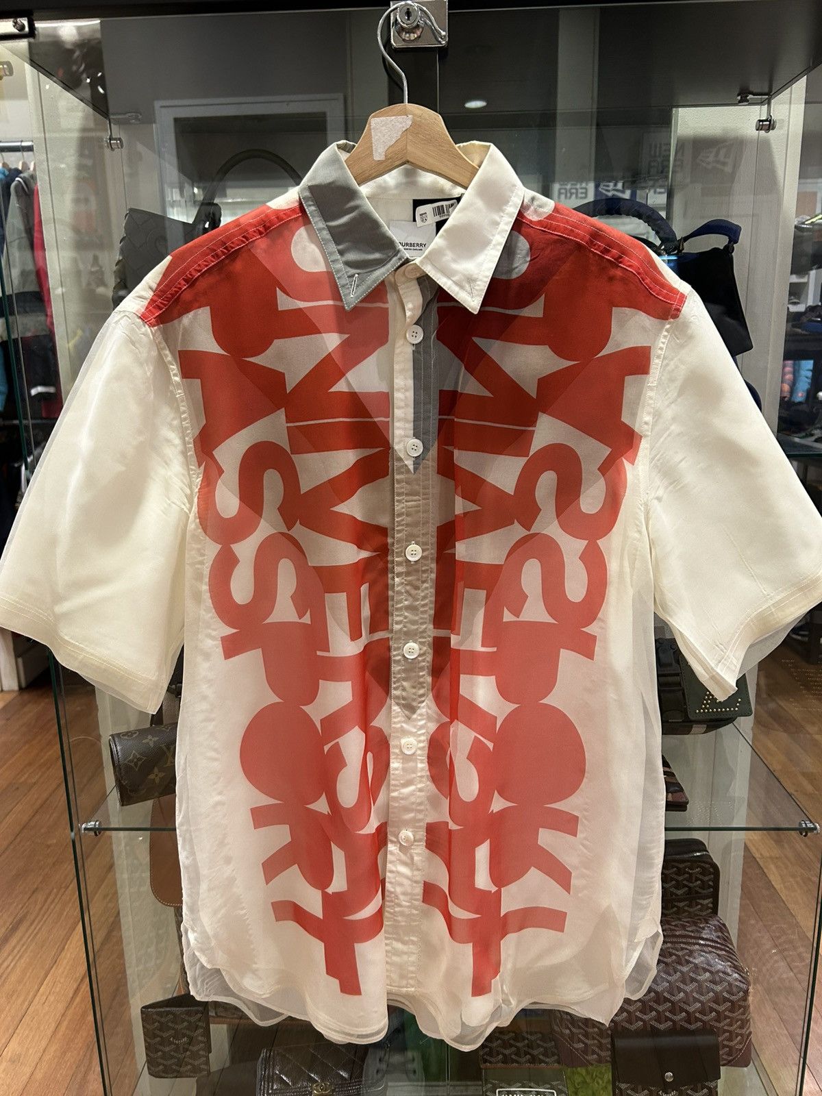 Burberry Burberry Universal Passport Button Up Size US M / EU 48-50 / 2 - 1 Thumbnail
