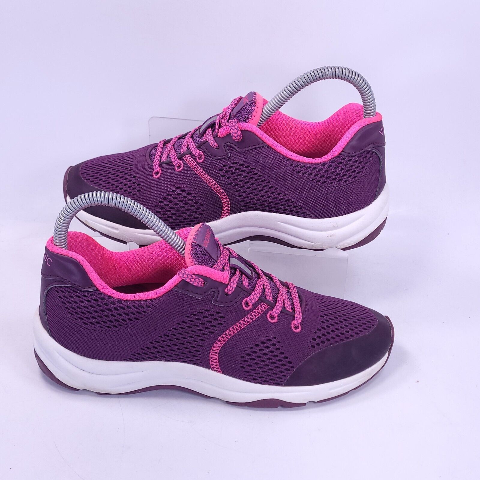 Vionic Vionic 335 Emerald Walking Shoe Womens Size 6 9030 Purple Size US 6 / IT 36 - 6 Thumbnail