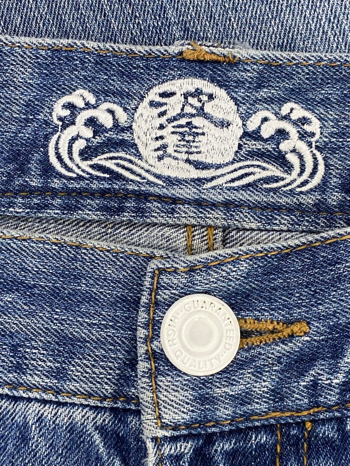 Japanese Brand Japanese Brand Whiskered Faded Blue Wash Straight Leg Jeans Size US 30 / EU 46 - 10 Thumbnail