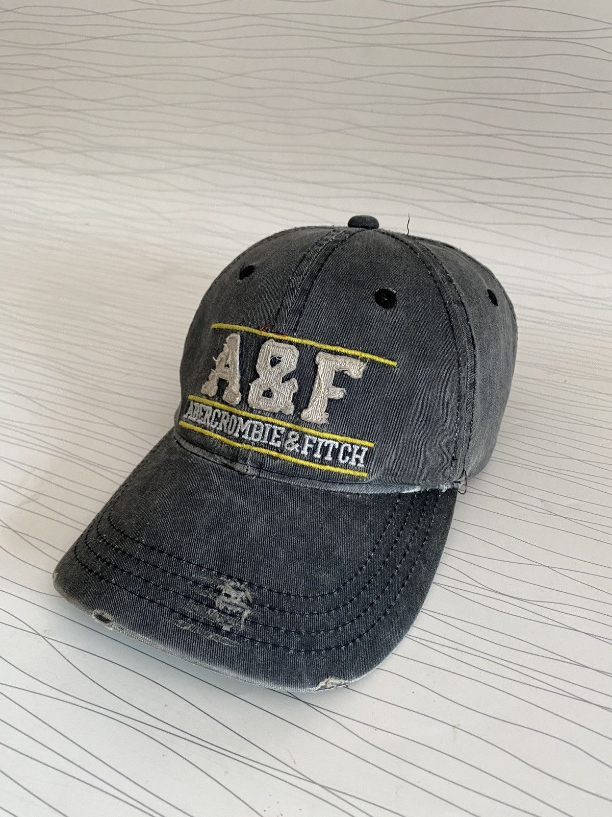 Abercrombie & Fitch 00s Abercrombie & Fitch Distressed Denim Cap Size ONE SIZE - 3 Thumbnail