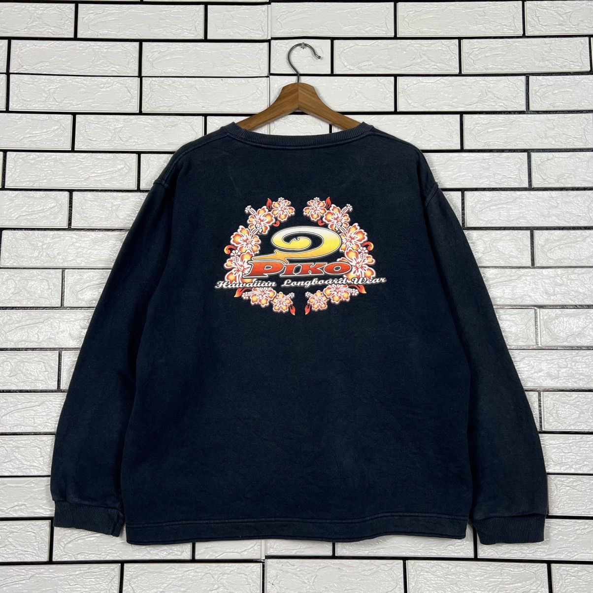 Vintage PIKO Hawaiian Longboard Wear Big Logo Sweatshirt #4244-C193 Size US L / EU 52-54 / 3 - 1 Thumbnail