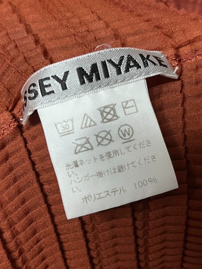 Issey Miyake Issey Miyake size:2 Black pleated top Size S / US 4 / IT 40 - 6 Thumbnail