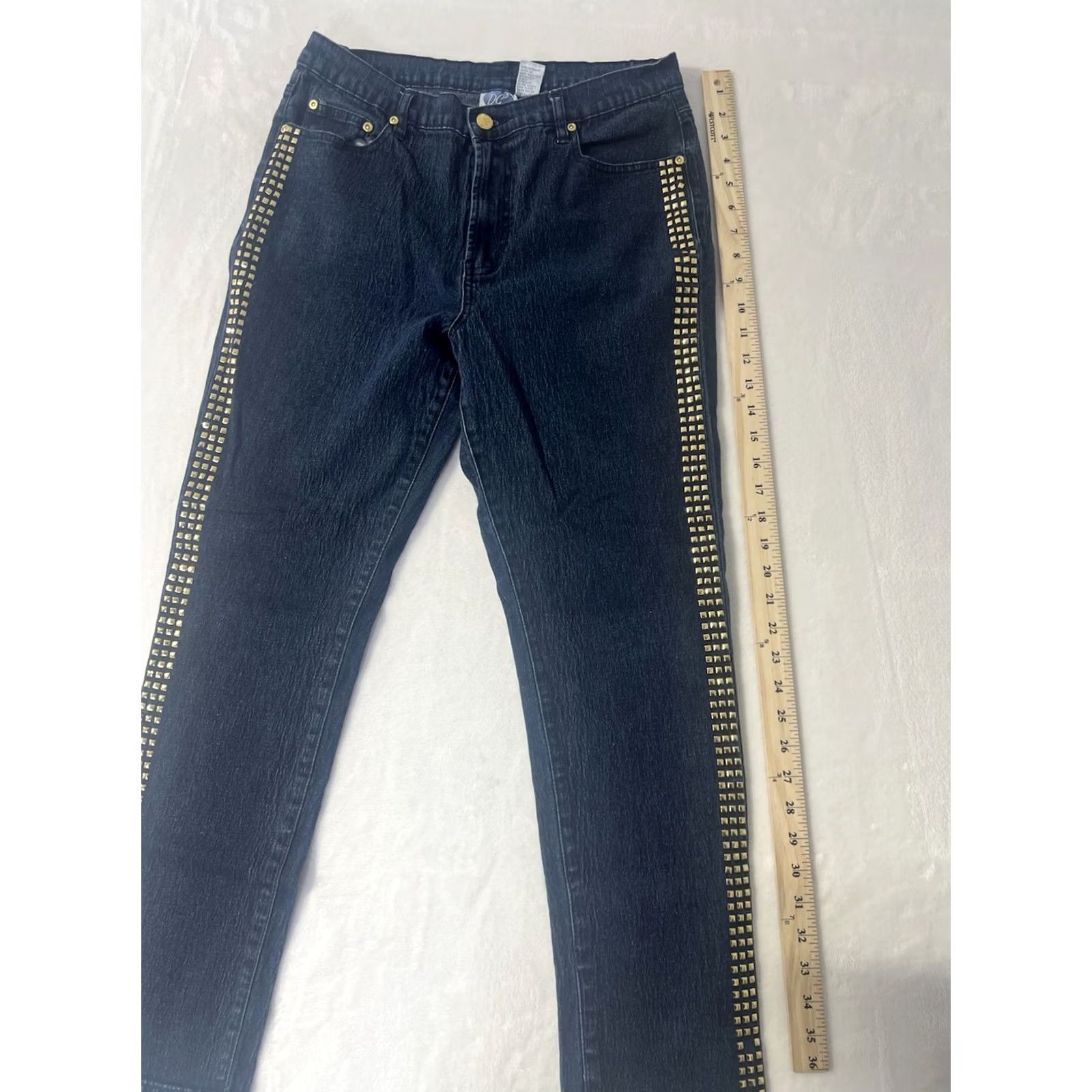 Denime DG2 by Diane Gilman Women's Blue Denim Jeans Dark Wash Gold Stone Size 10 Regular 5-Pocket Tapered Metal Accents Shirt? Size 32" / US 10 / IT 46 - 4 Thumbnail