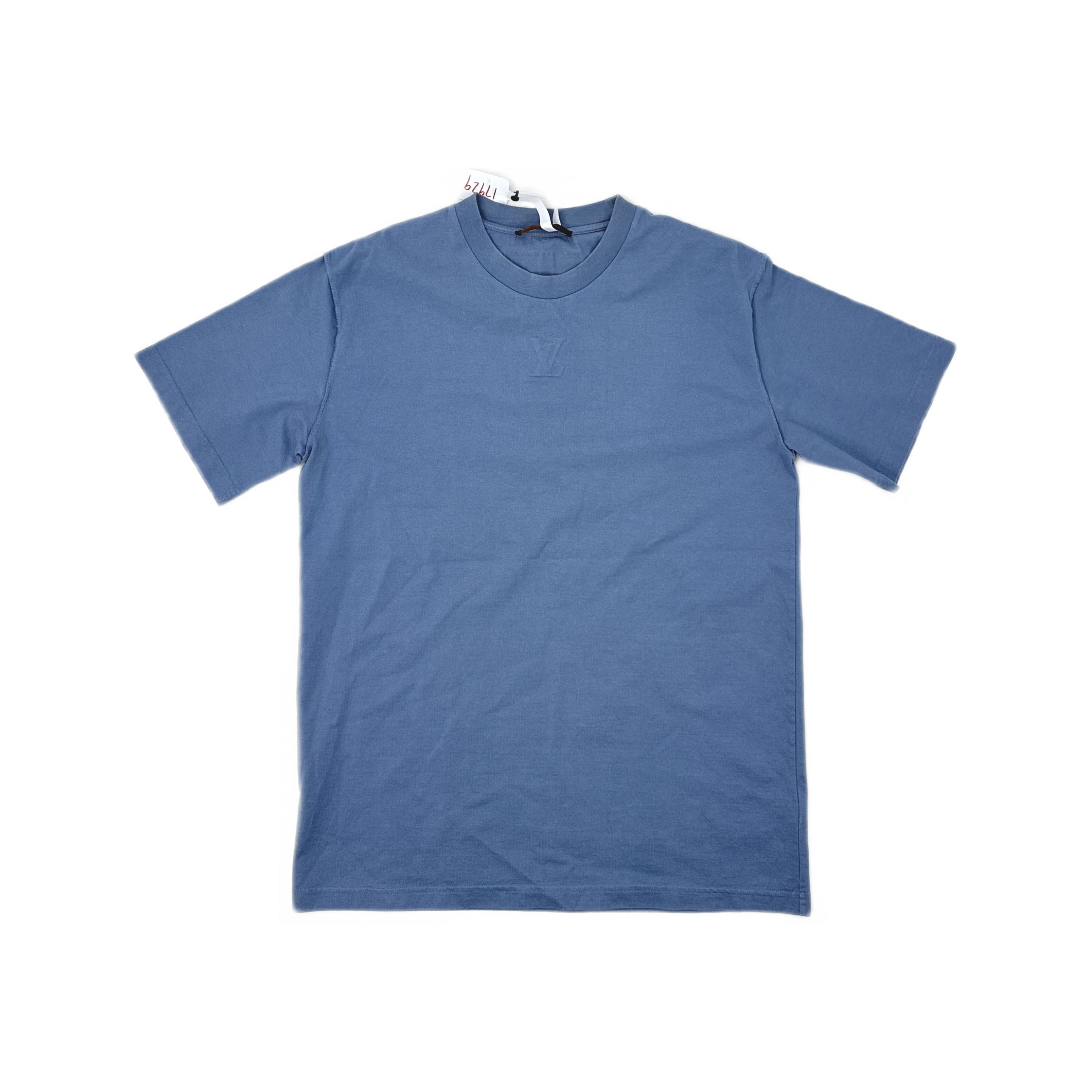 Louis Vuitton Louis Vuitton Embossed Logo T-Shirt Size XL Size US XL / EU 56 / 4 - 1 Thumbnail