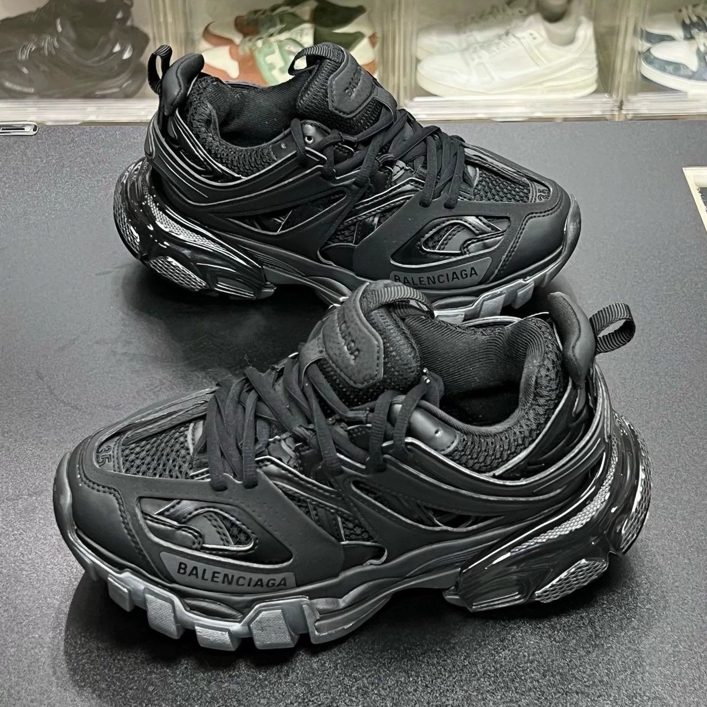 Balenciaga Balenciaga Black Designer Casual Size US S / EU 44-46 / 1 - 1 Thumbnail