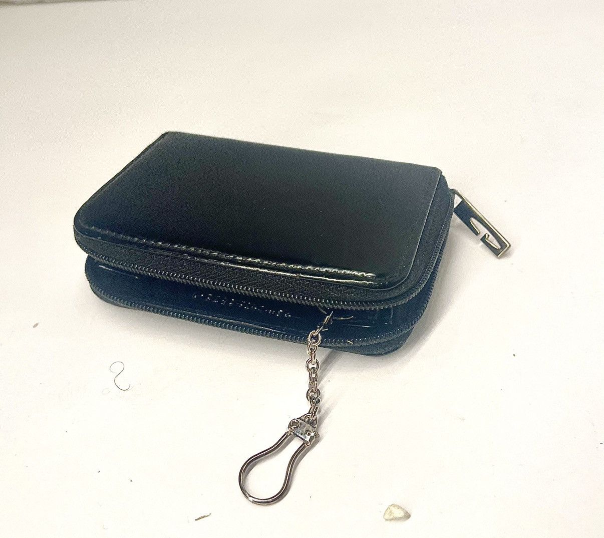 Gucci Gucci Wallet/Card Case zip around with Silver “G” charm Size ONE SIZE - 1 Thumbnail